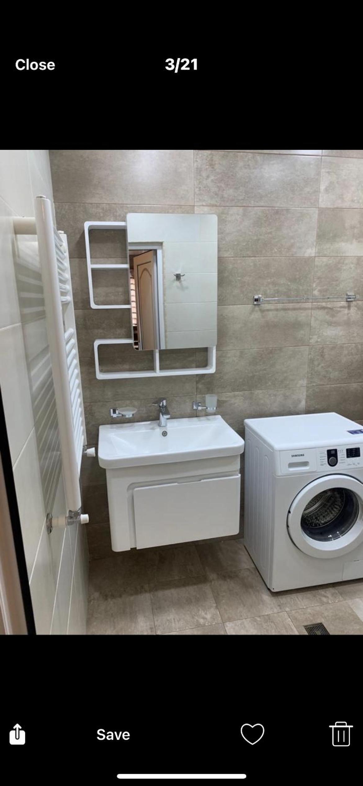 Apartment in the middle of square
