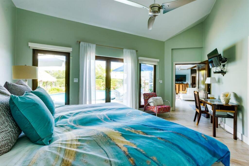 Luxury Villa, Perfect for Groups. Stunning Pool. Allamanda del Mar