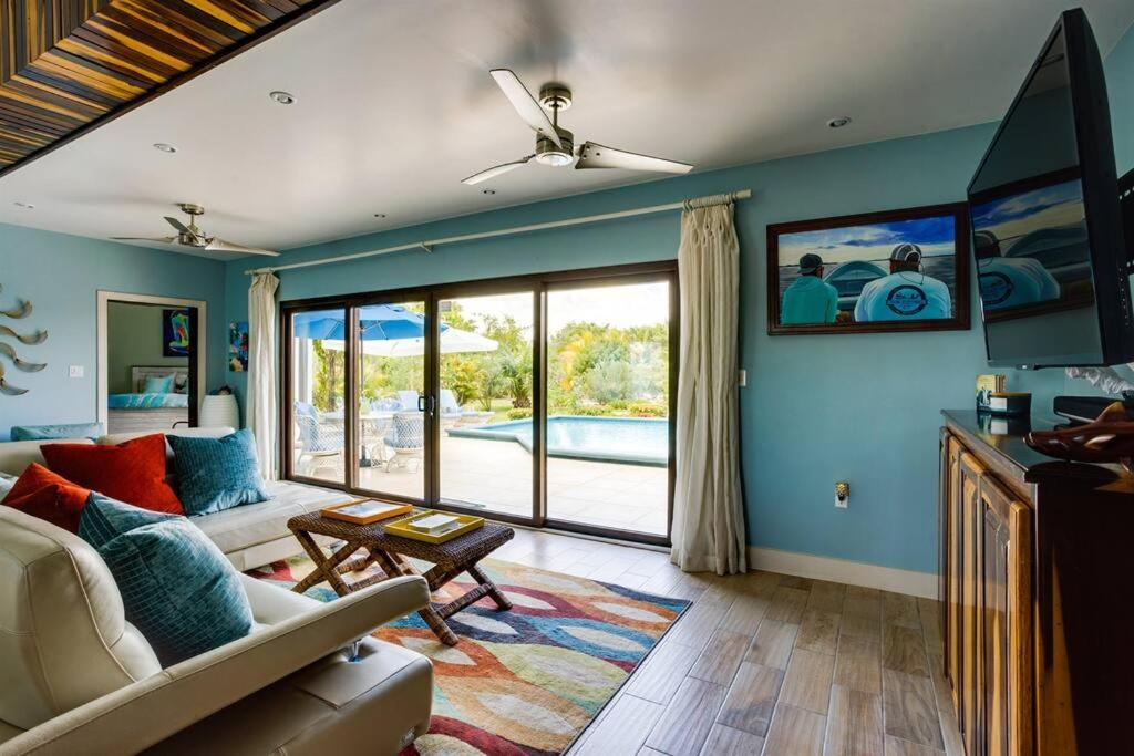 Luxury Villa, Perfect for Groups. Stunning Pool. Allamanda del Mar