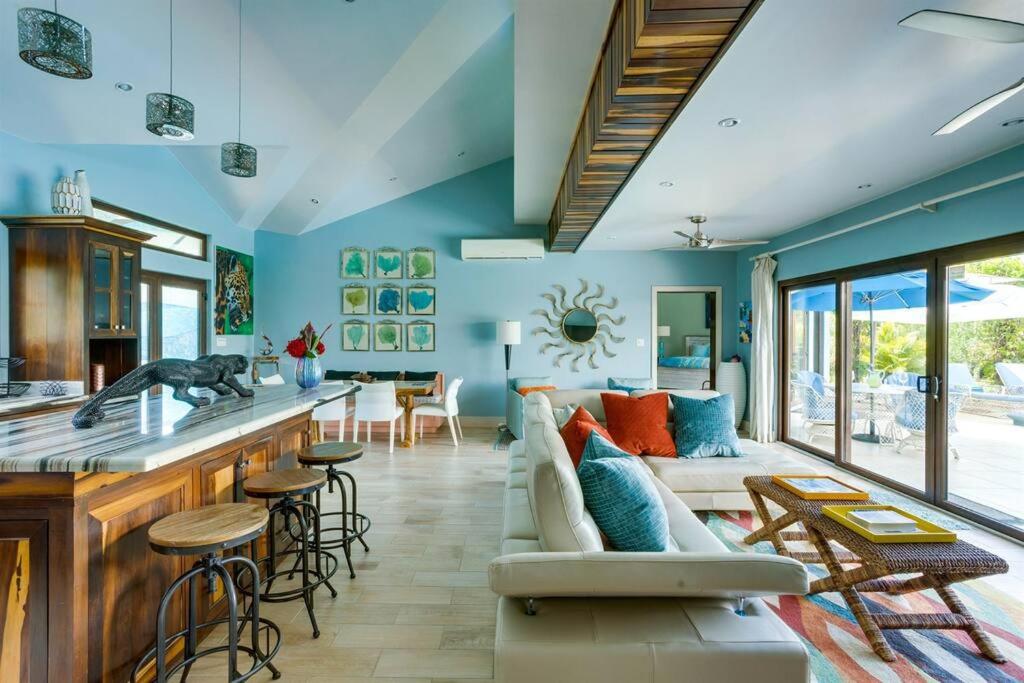 Luxury Villa, Perfect for Groups. Stunning Pool. Allamanda del Mar