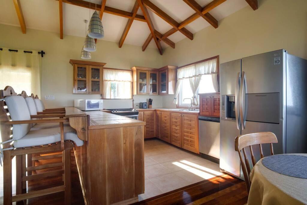 Bahia Vista - Spectacular Views - 4 Bedrooms