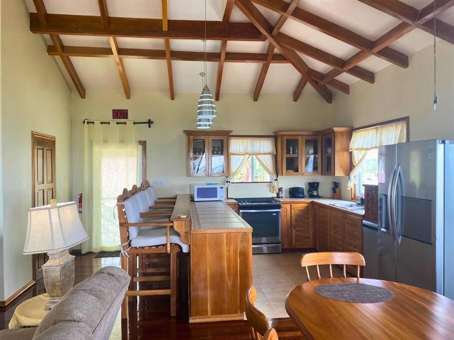Bahia Vista - Spectacular Views - 4 Bedrooms