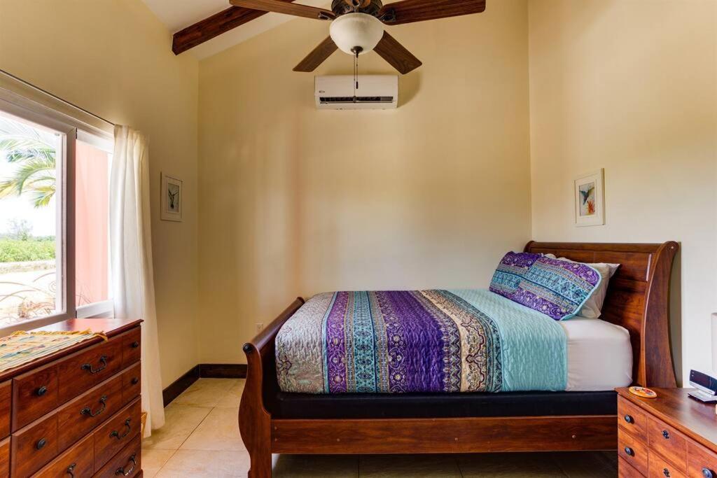 Casa Valencia - Modern Pool Family Luxury Sleeps 8