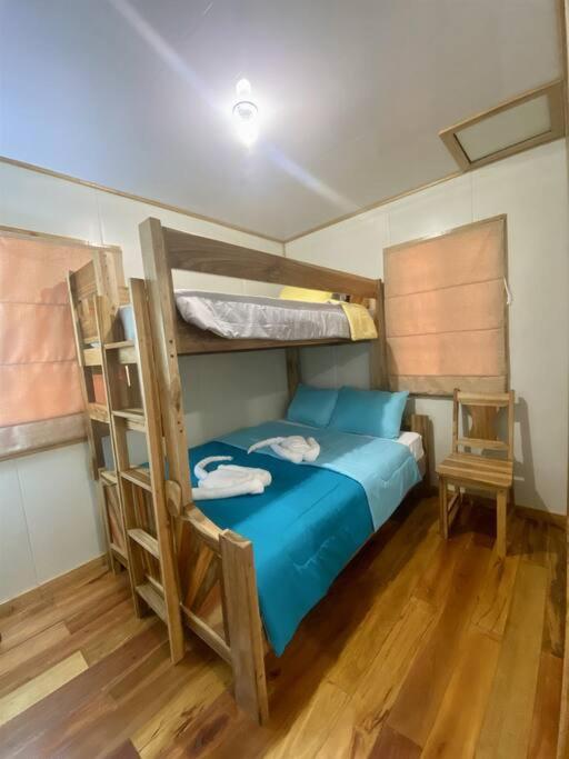 Cashew Tree Cabana - Small Cosy, Close to the Beach.