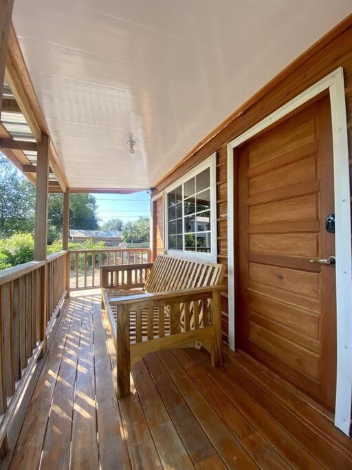 Cashew Tree Cabana - Small Cosy, Close to the Beach.