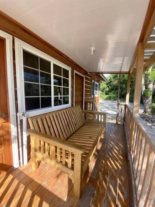 Cashew Tree Cabana - Small Cosy, Close to the Beach.