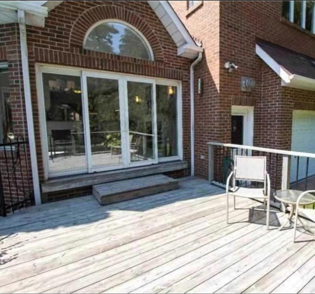 Charming Affordable Accommodation 20 min to Toronto P3