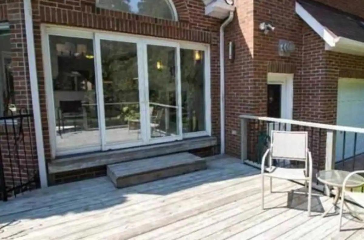 Charming Affordable Accommodation 20 min to Toronto P3