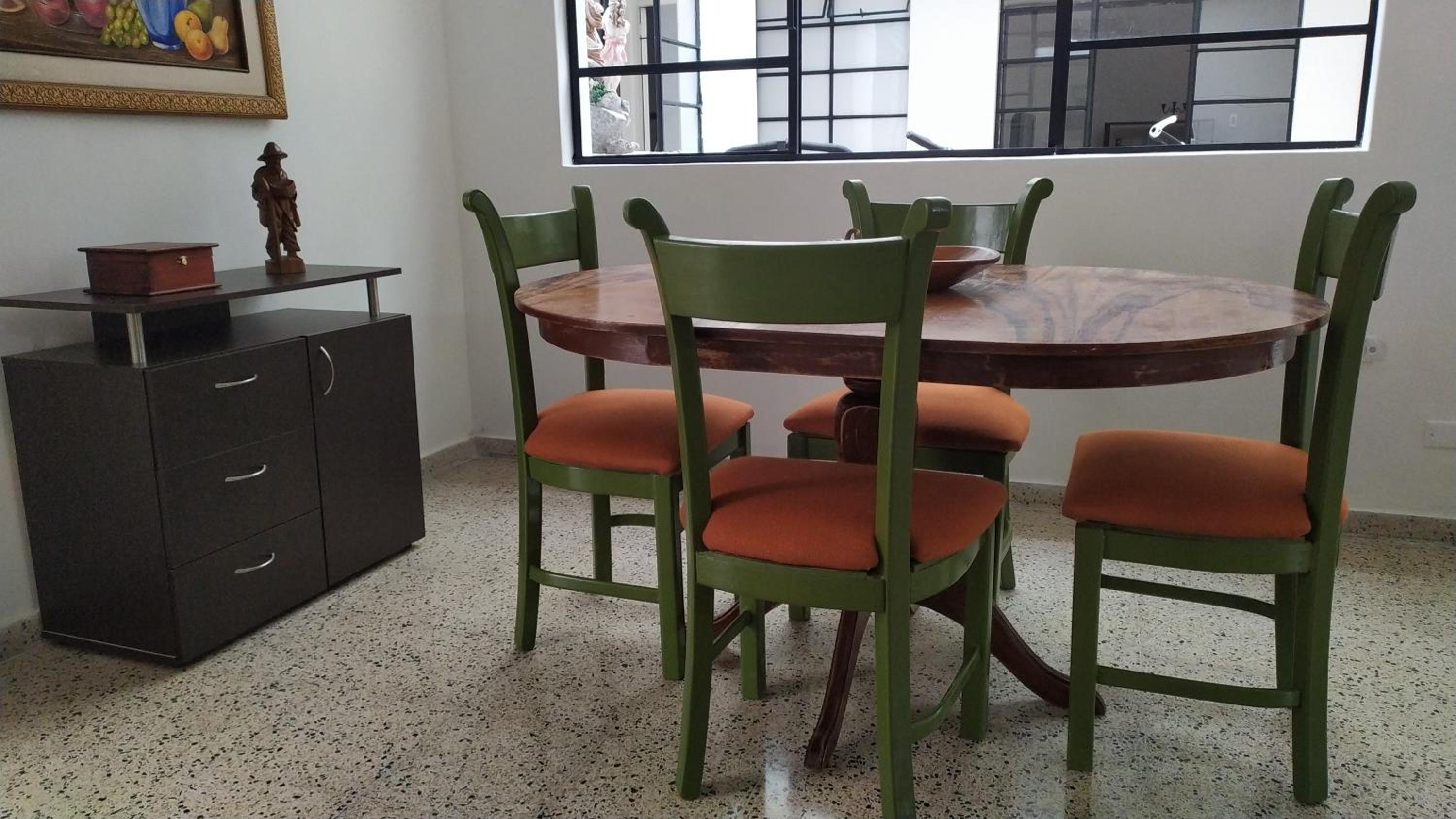 Casa en Laureles Ideal para Familias