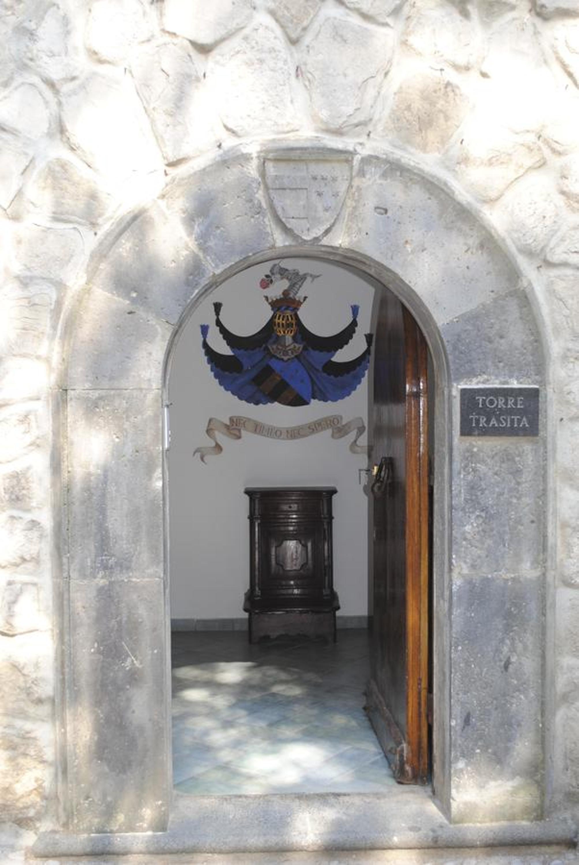 Photo 33