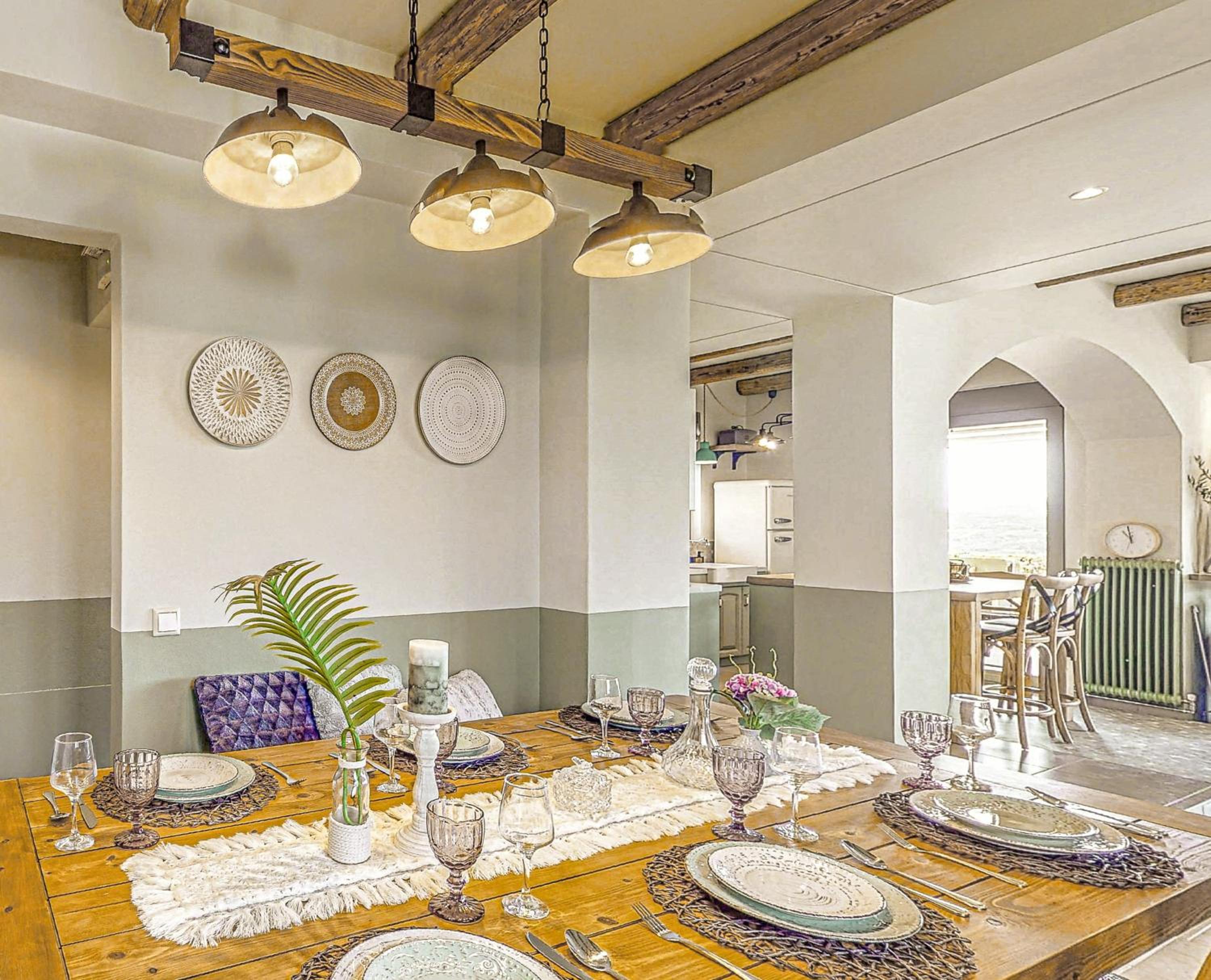 Villa Salvia - Country style luxury & a captivating poolscape