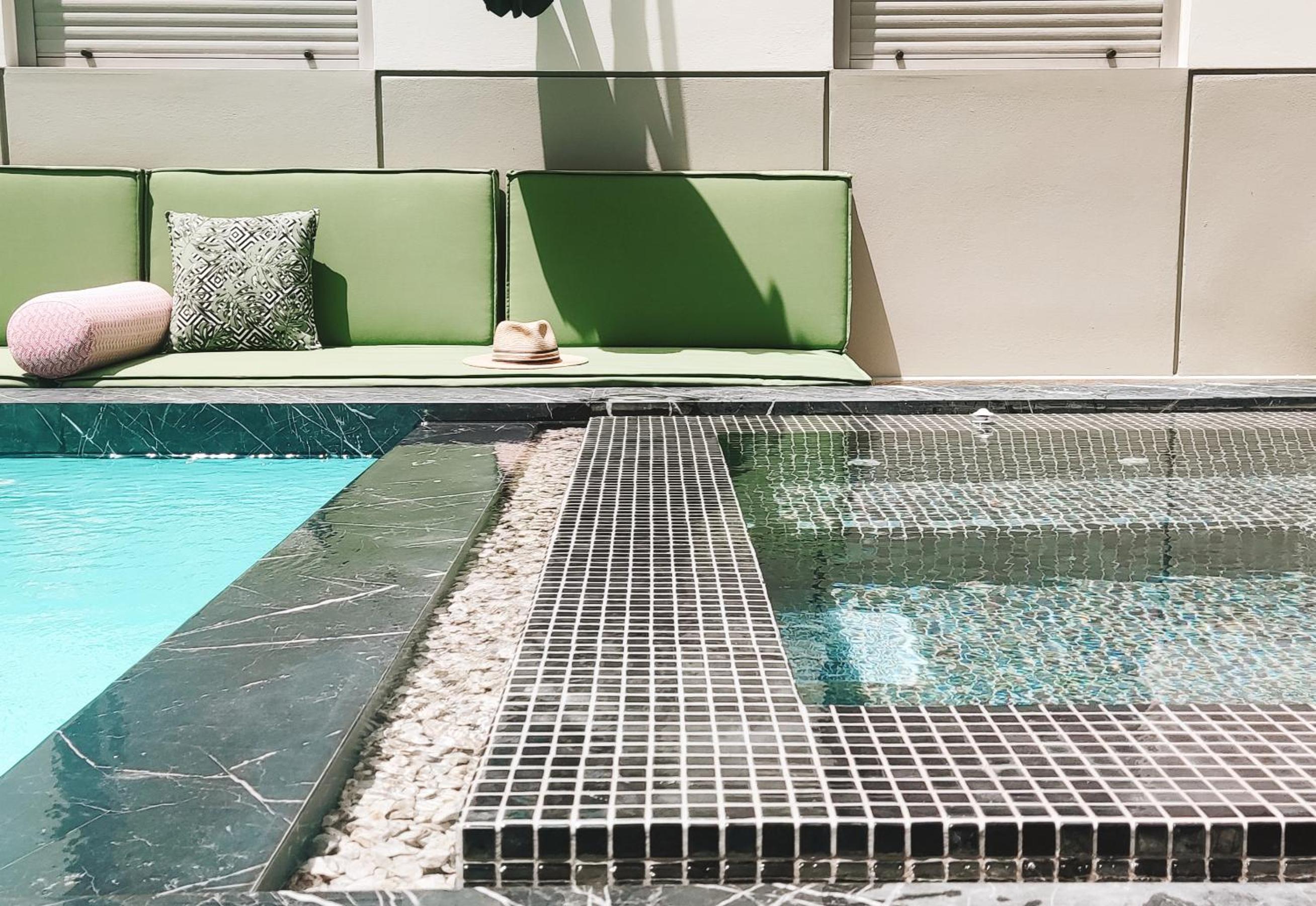 Villa Salvia - Country style luxury & a captivating poolscape