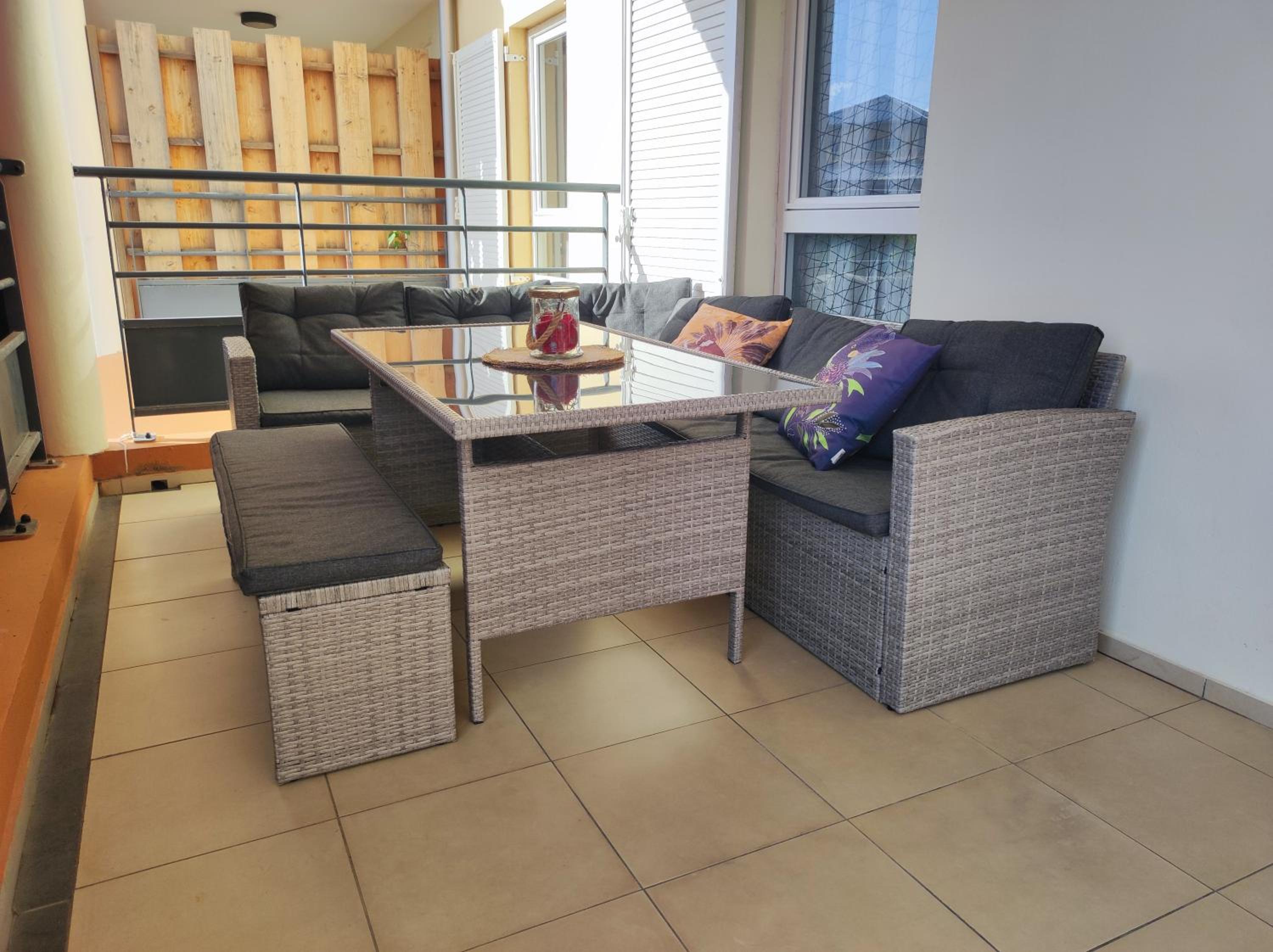 Neptune Appart T3 avec Grande Terrasse et Parking Privé, Proche des Plages, Saint Gilles Les Bains view 3