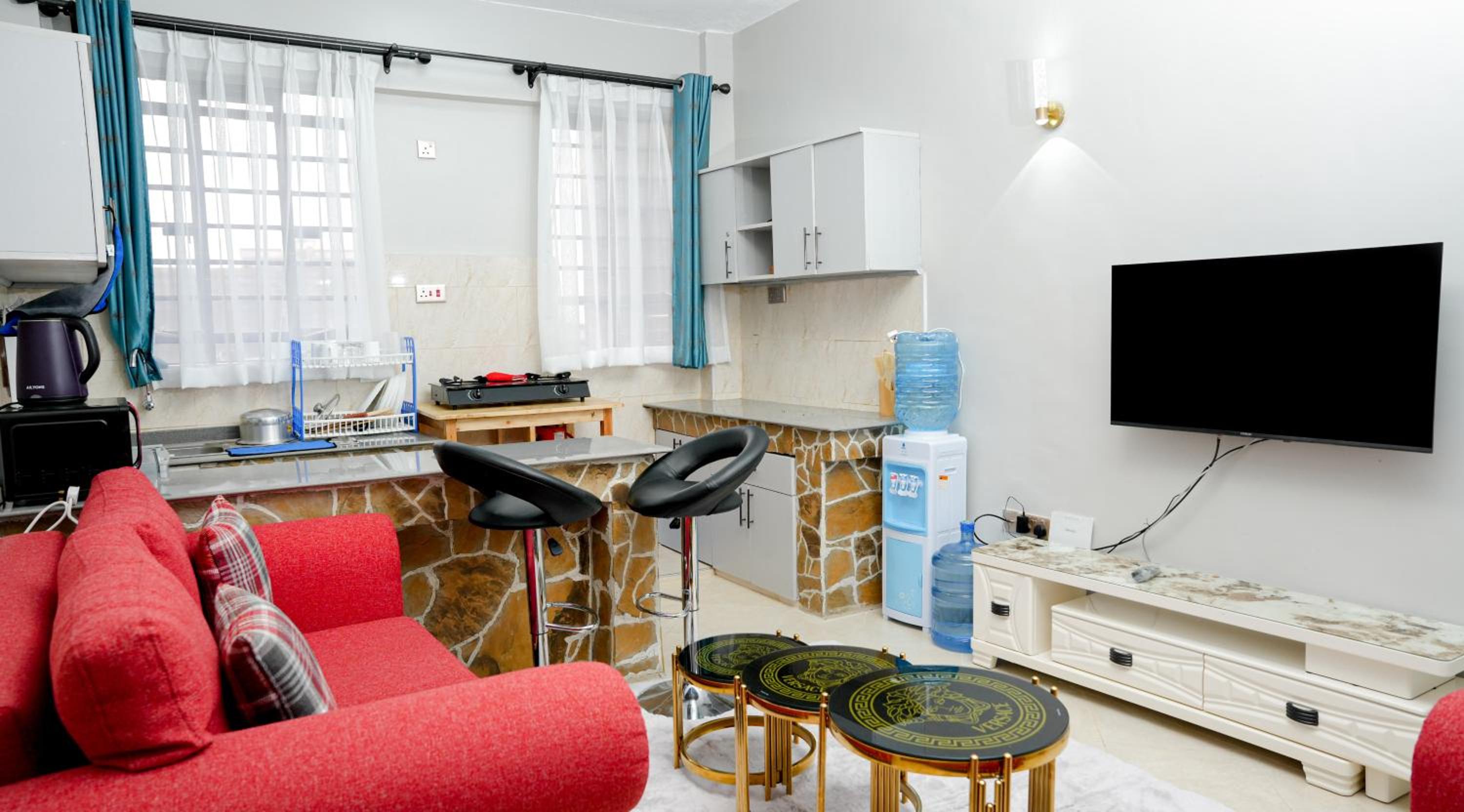 Laxy Executive 1 bedroom in Naivasha Town view 2