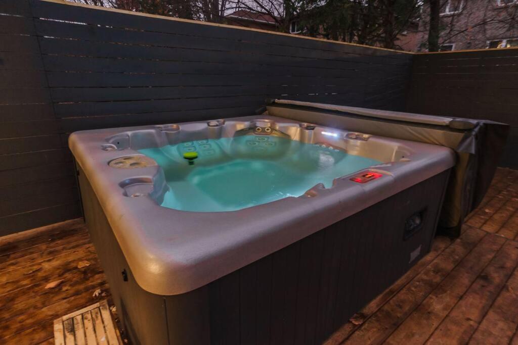 The One - Outdoor Jacuzzi & Indoor Elevator