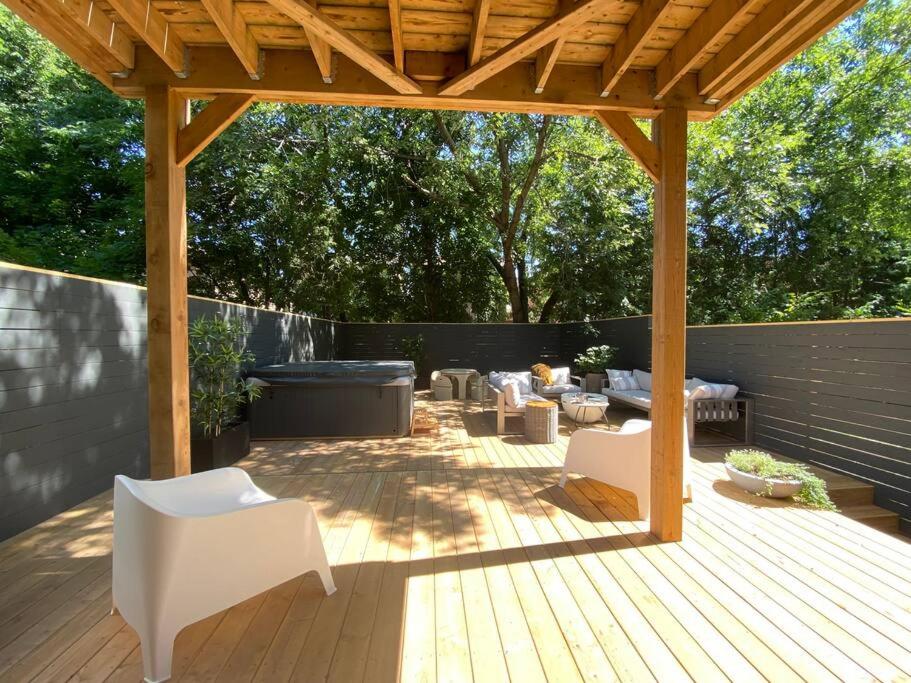 The One - Outdoor Jacuzzi & Indoor Elevator
