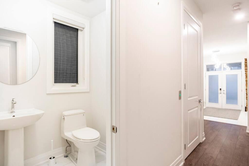 The One - Outdoor Jacuzzi & Indoor Elevator