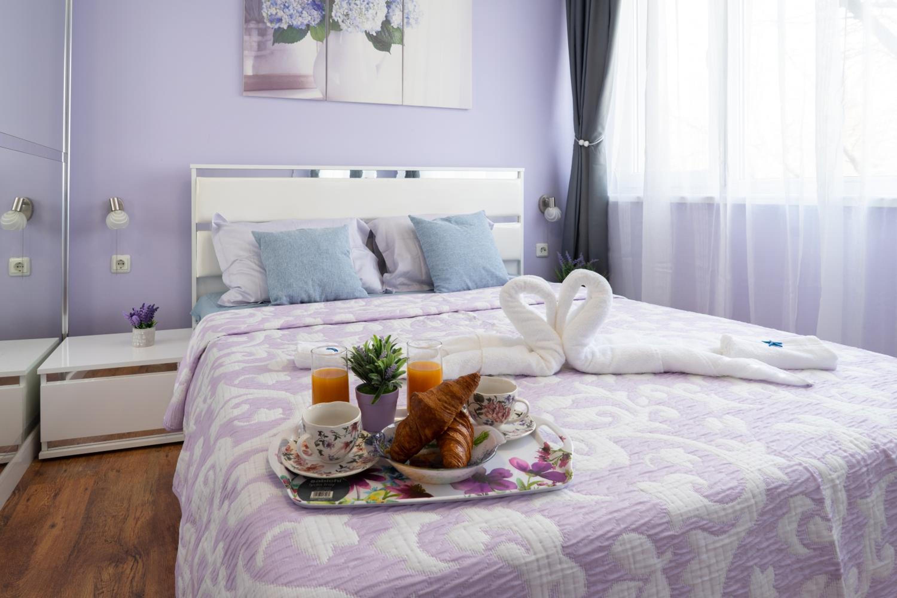 Luxury 2BR Retreat in Central Varna
