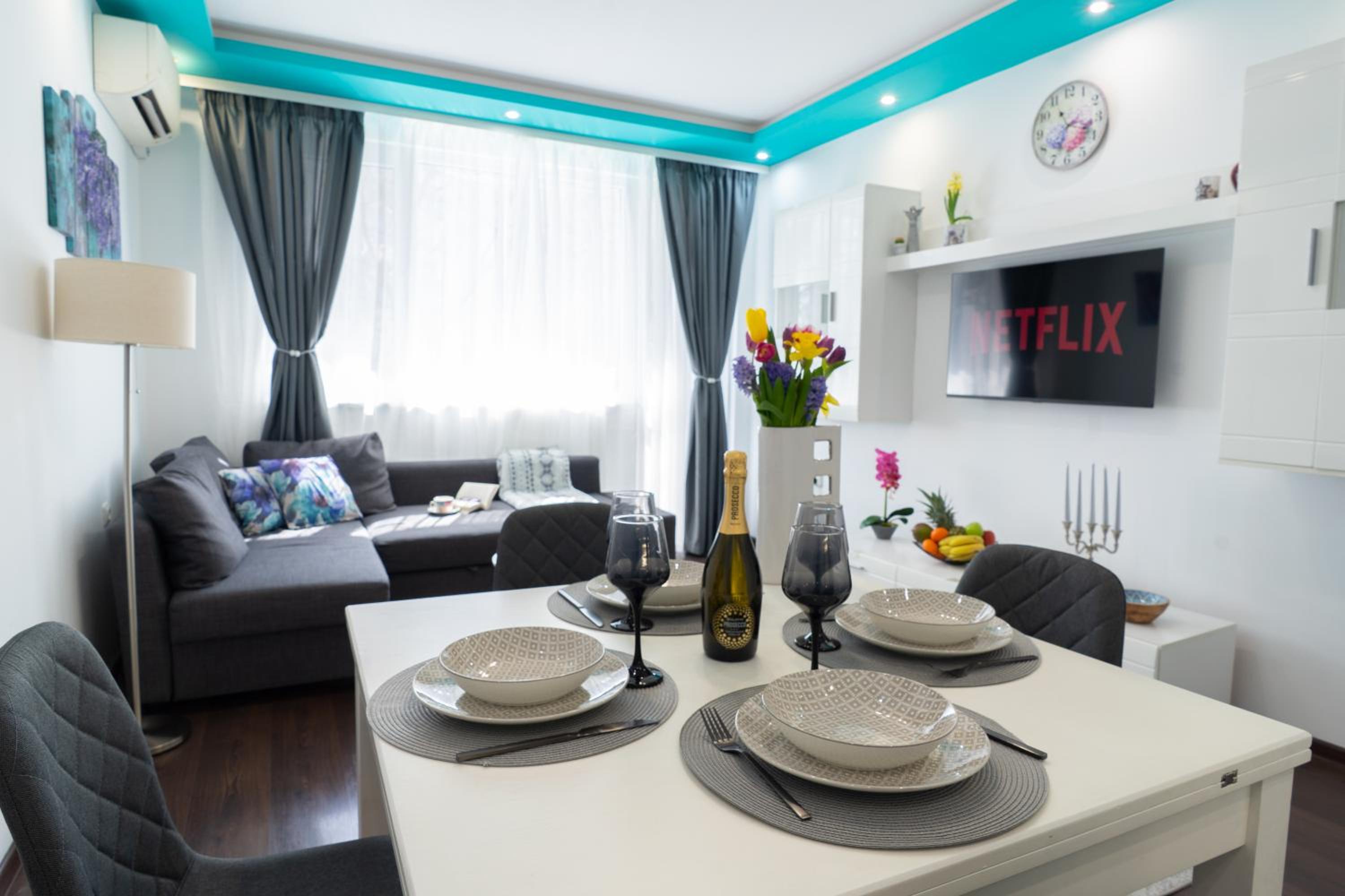 Luxury 2BR Retreat in Central Varna