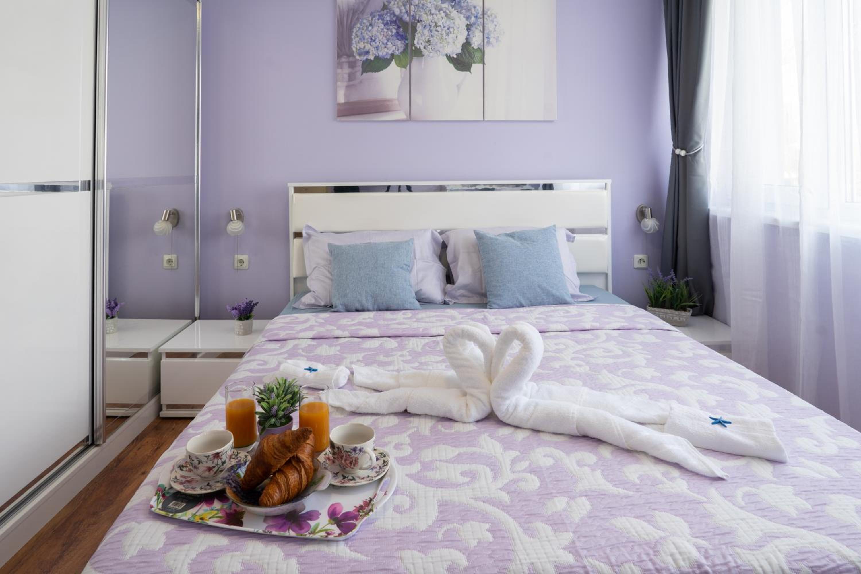 Luxury 2BR Retreat in Central Varna
