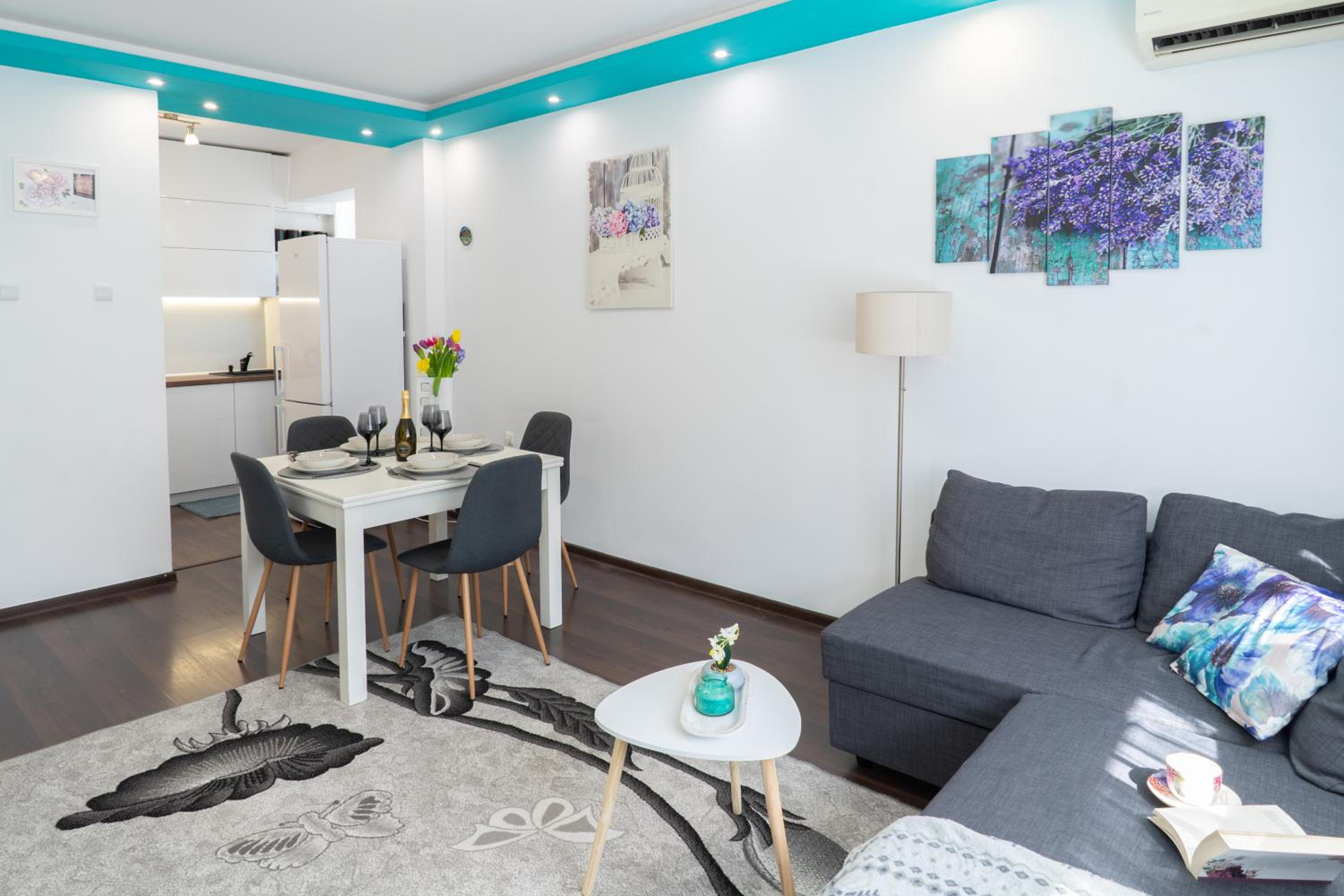 Luxury 2BR Retreat in Central Varna