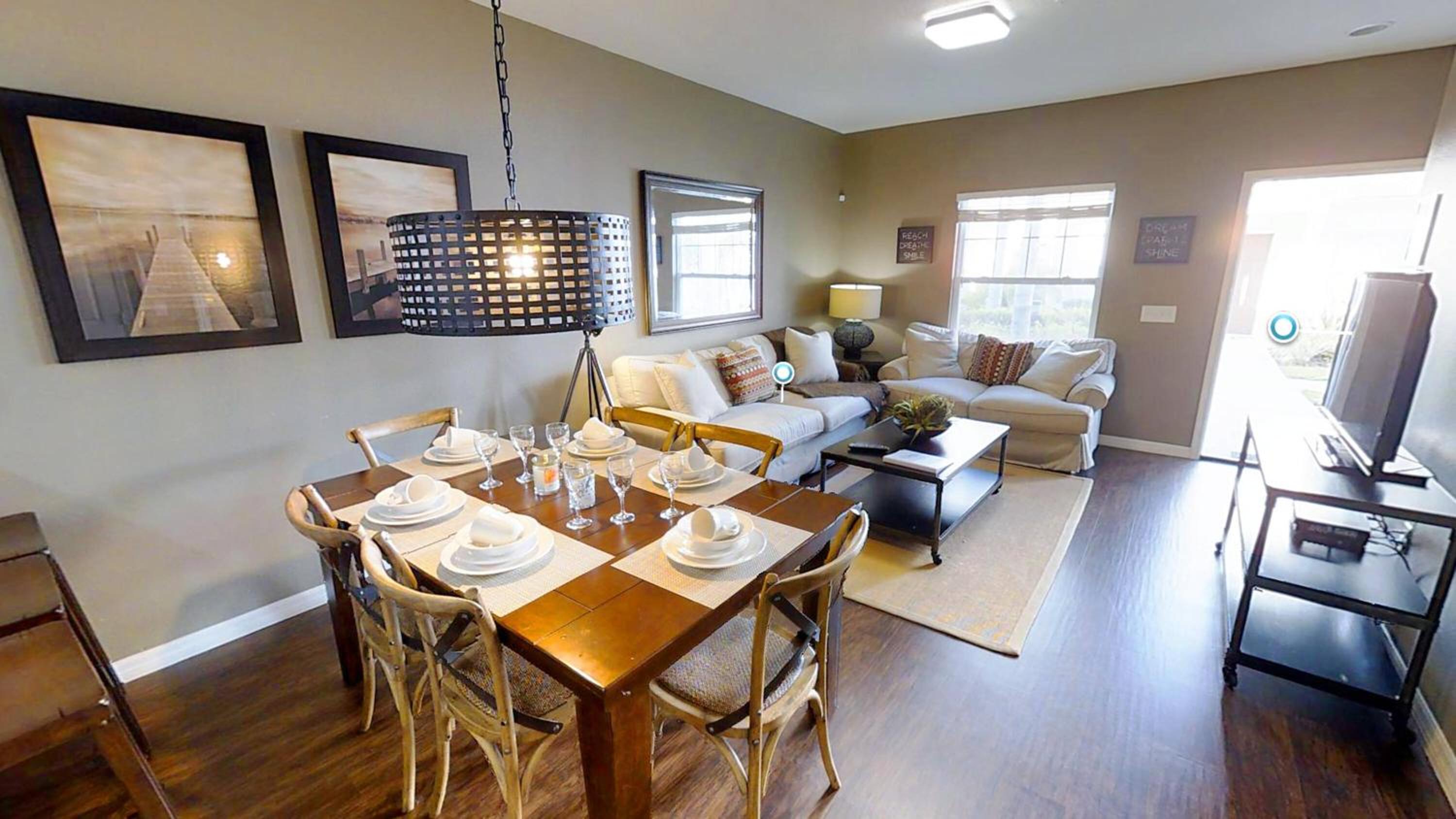 Cozy 3 BD Townhome 2 king beds Close to Disney 1503 view 4