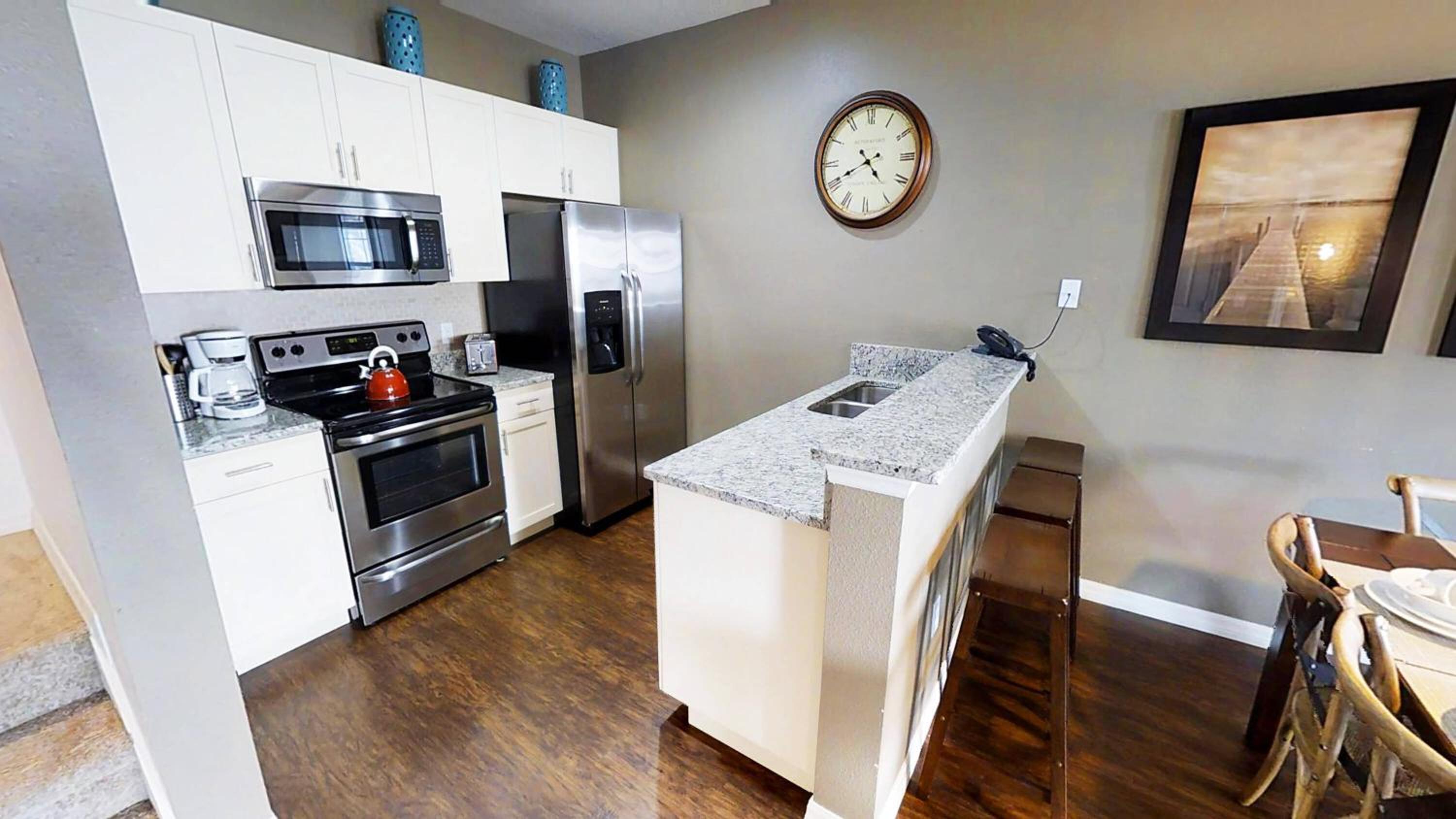 Cozy 3 BD Townhome 2 king beds Close to Disney 1503 view 5