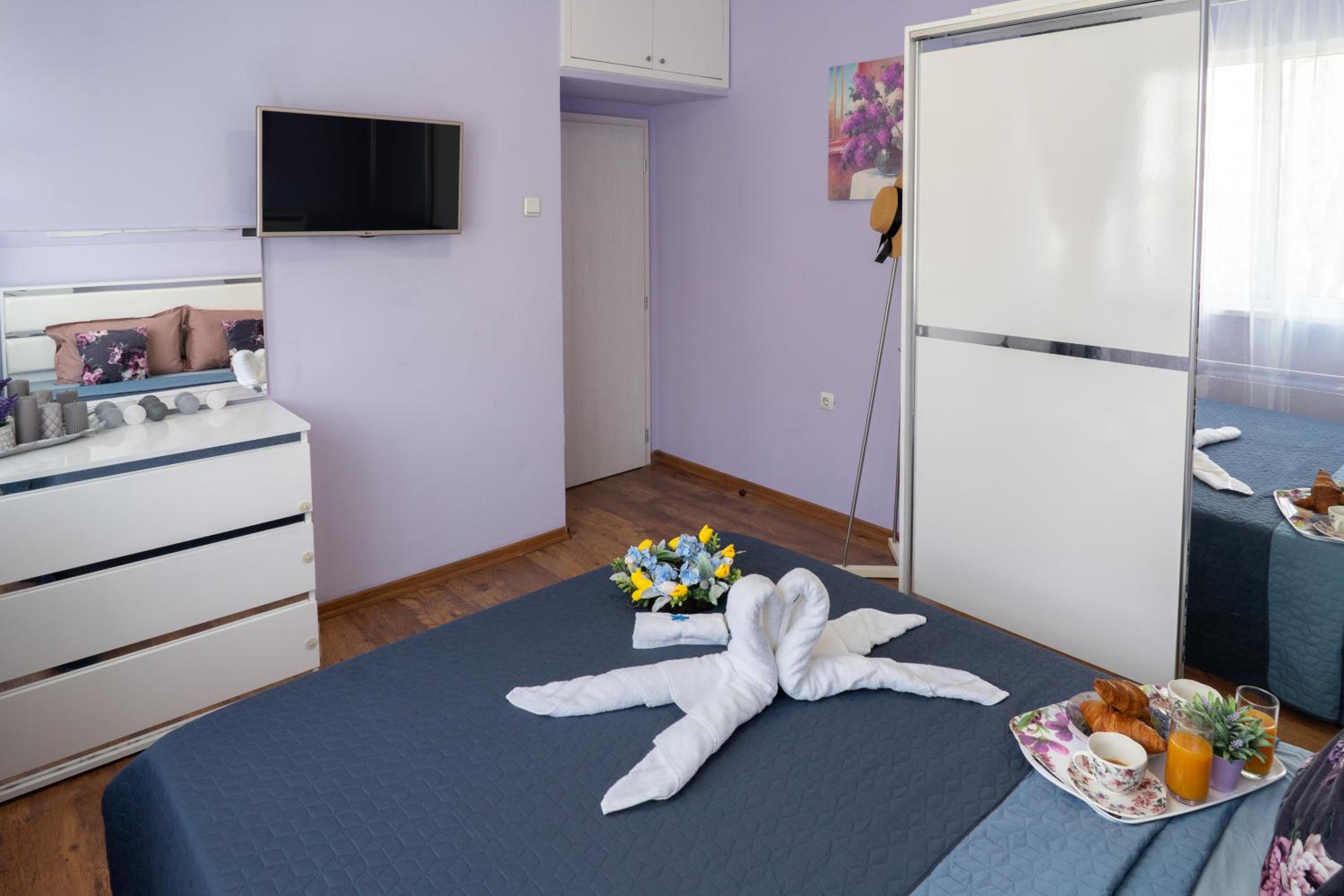 Luxury 2BR Retreat in Central Varna