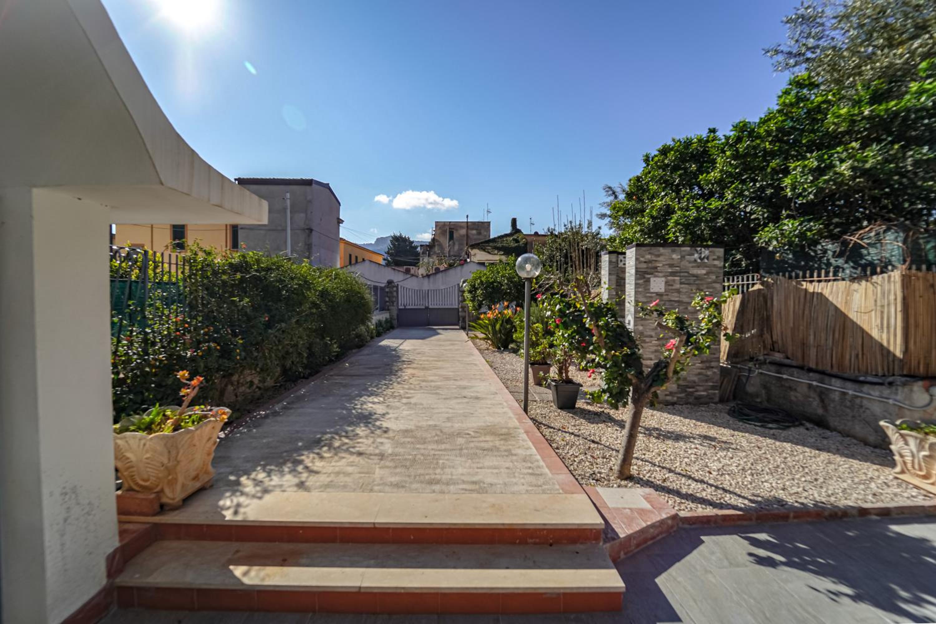 Lovely Villa, close to the beach photo 3