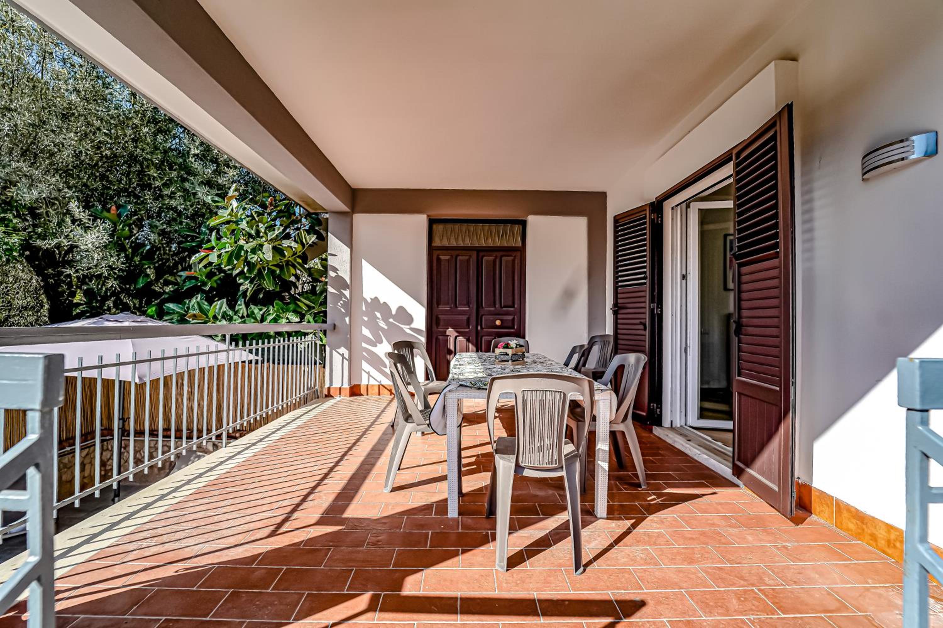 Lovely Villa, close to the beach photo 2