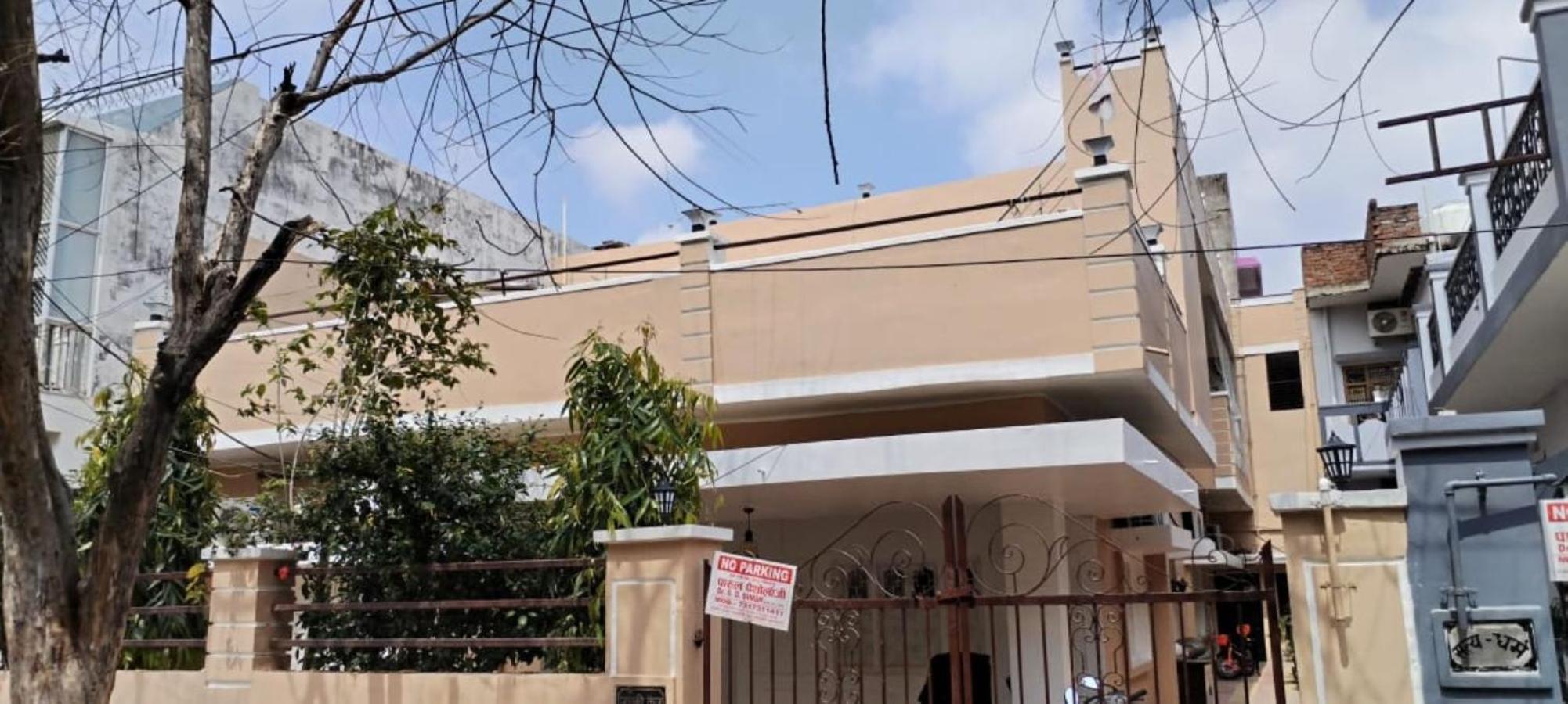 Janki Kunj Varanasi- 3 Room Home view 3