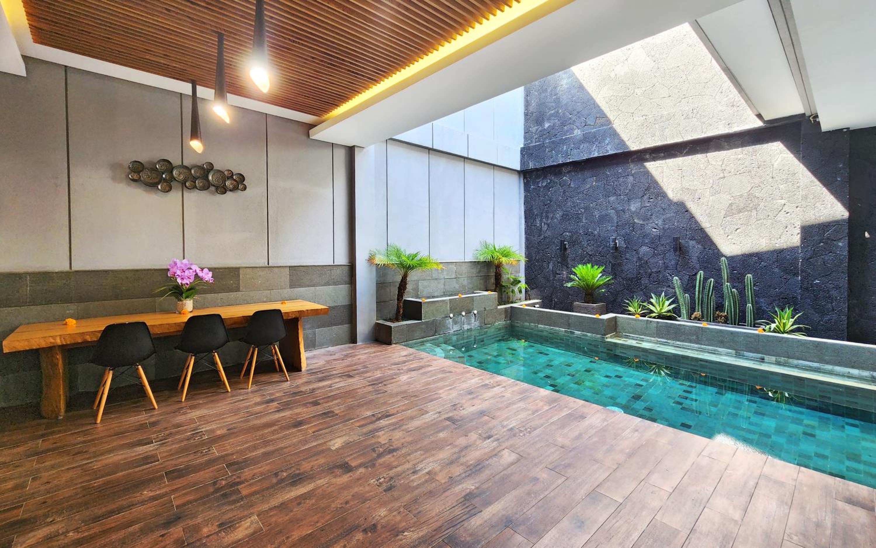 Hotel Villa Rumpi Seminyak by Nagisa Bali - Image 1