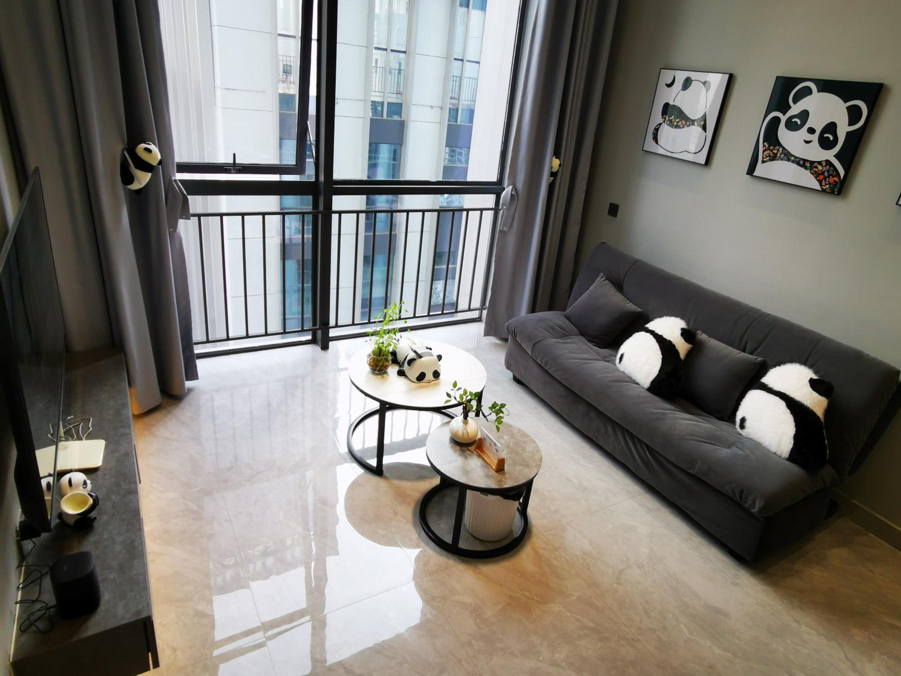 Panda ZuoKe Besucher Apartment 熊猫坐客民宿