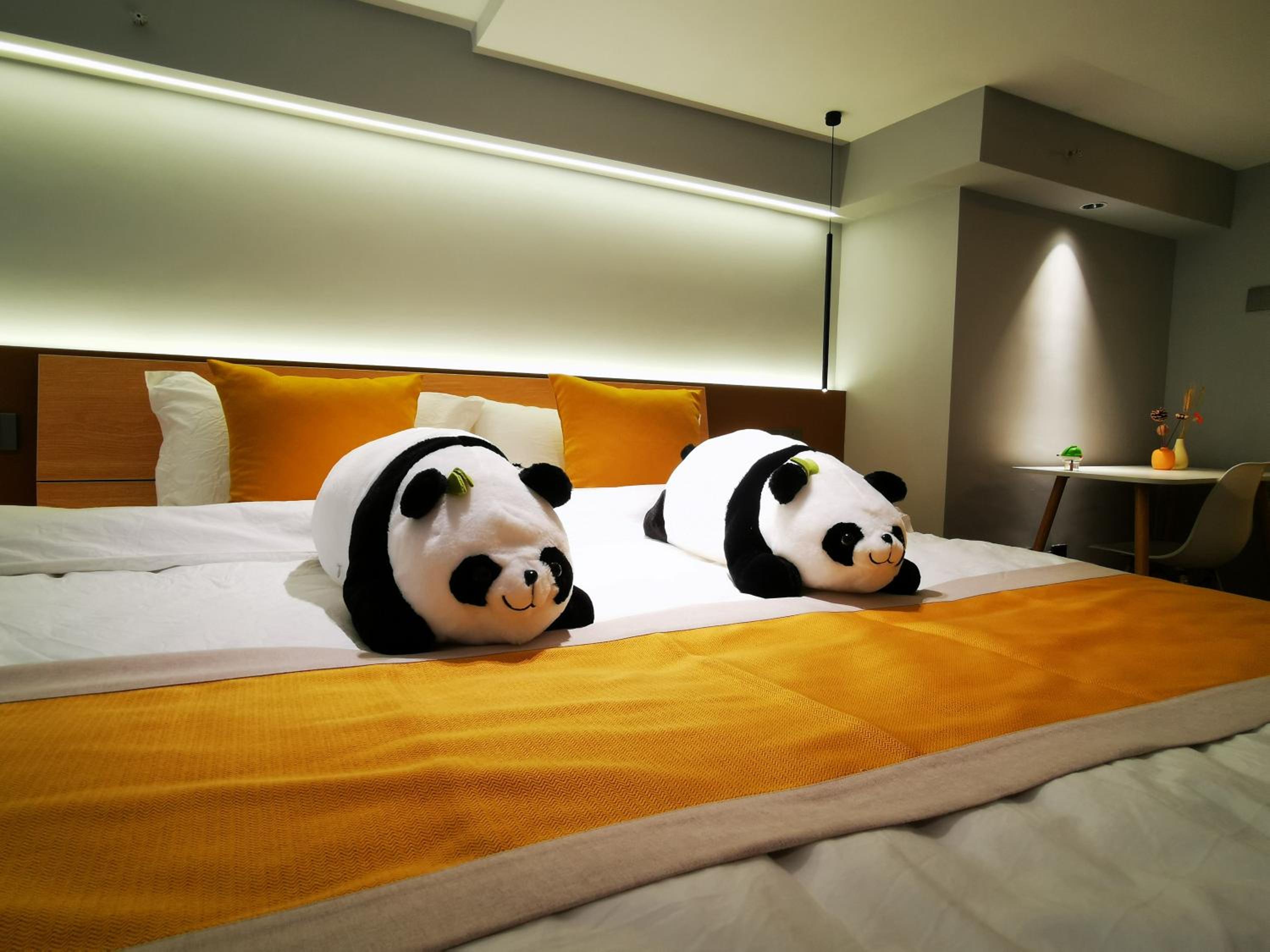 Panda ZuoKe Besucher Apartment 熊猫坐客民宿