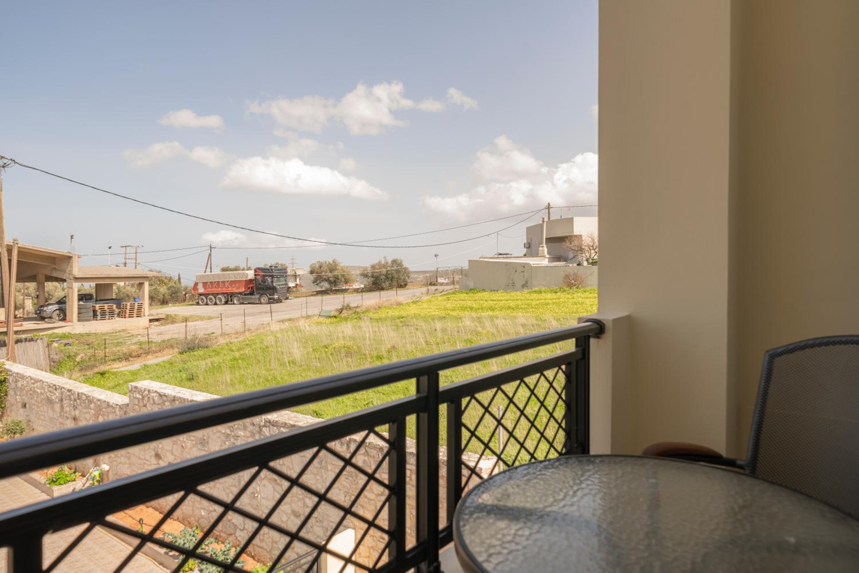 Photo 98