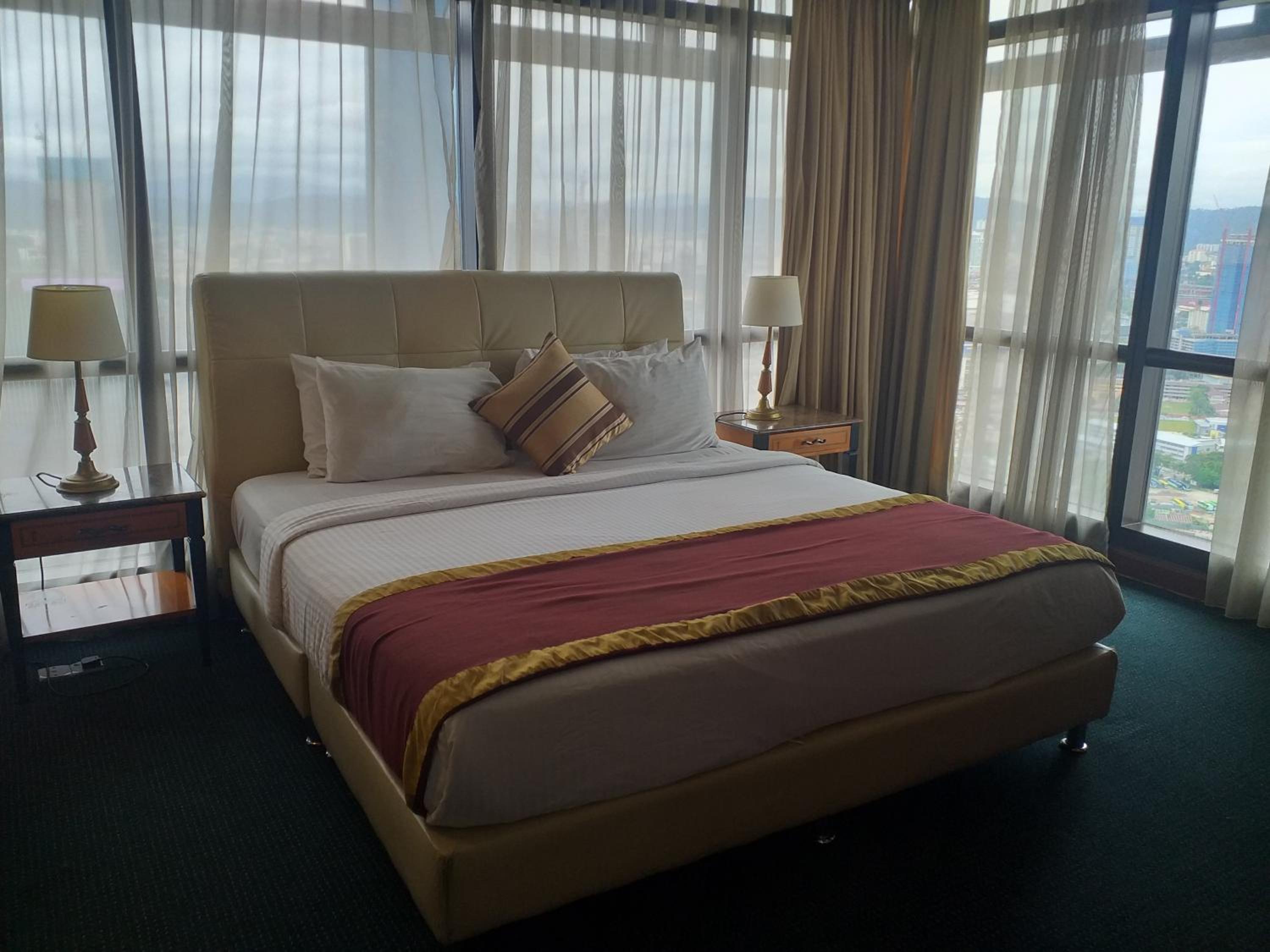 Summur suite at time square kl