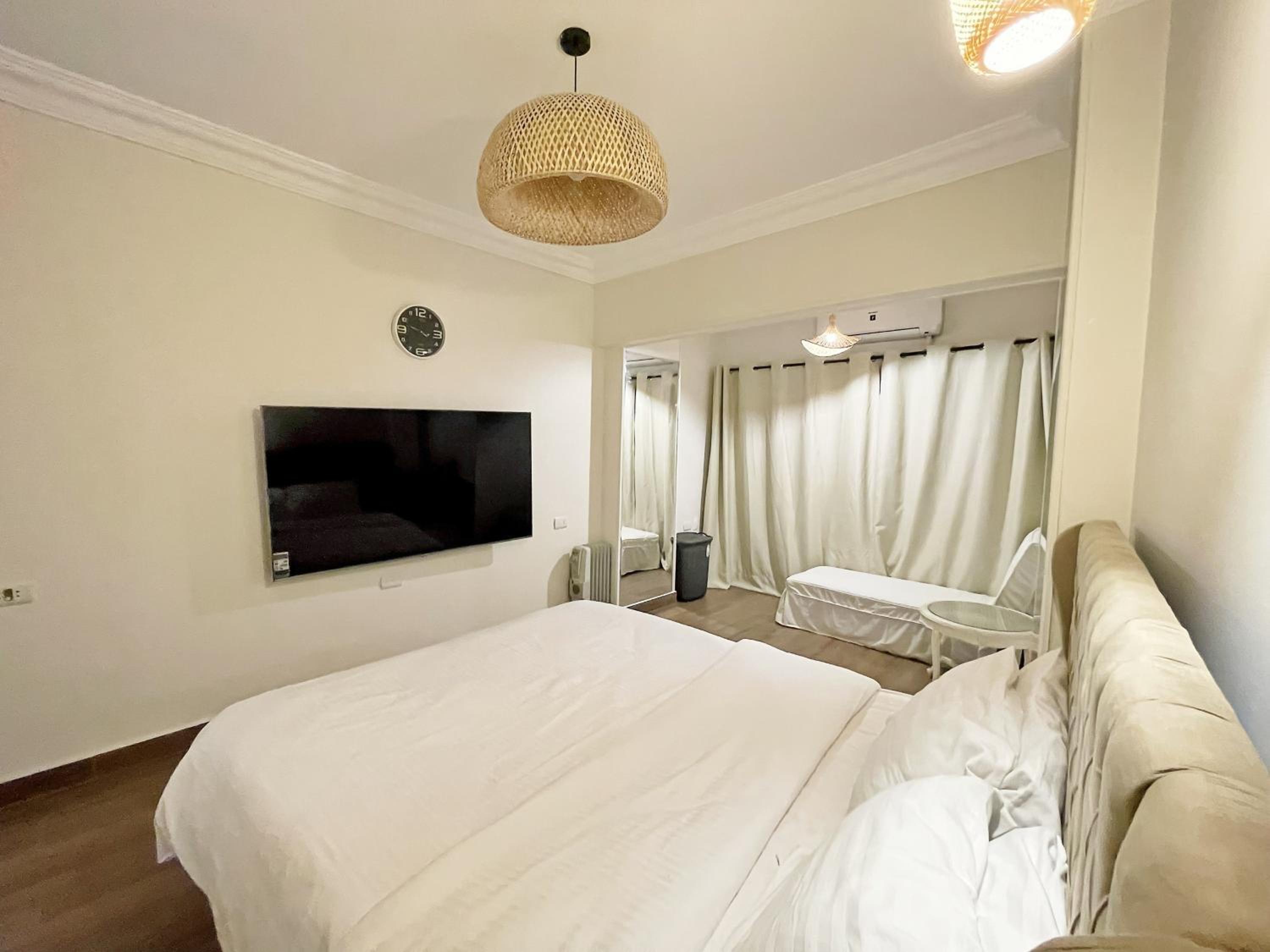 Nile view Zamalek Abuelfeda's Three bedrooms
