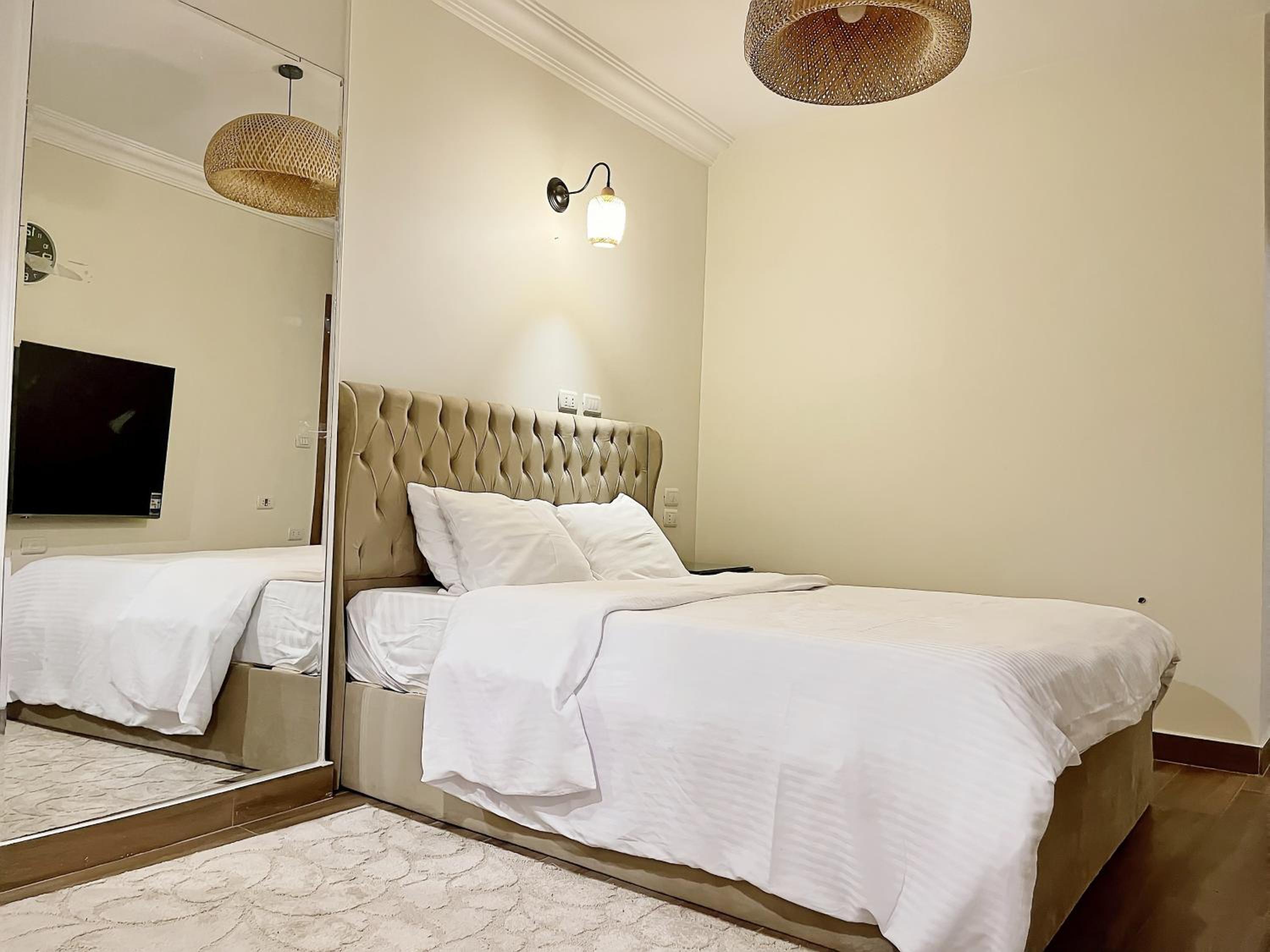 Nile view Zamalek Abuelfeda's Three bedrooms