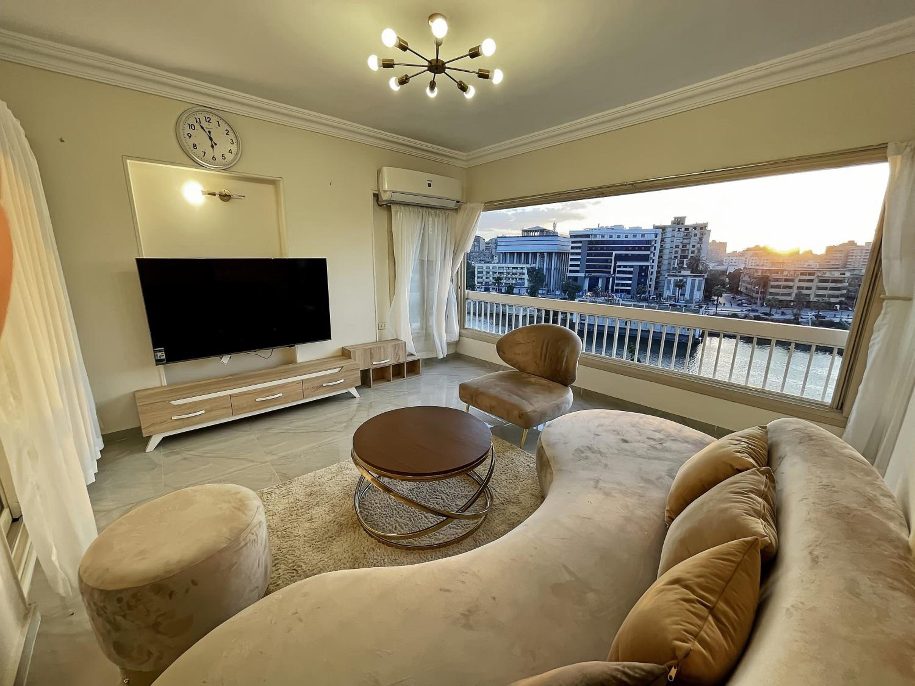 Nile view Zamalek Abuelfeda's Three bedrooms