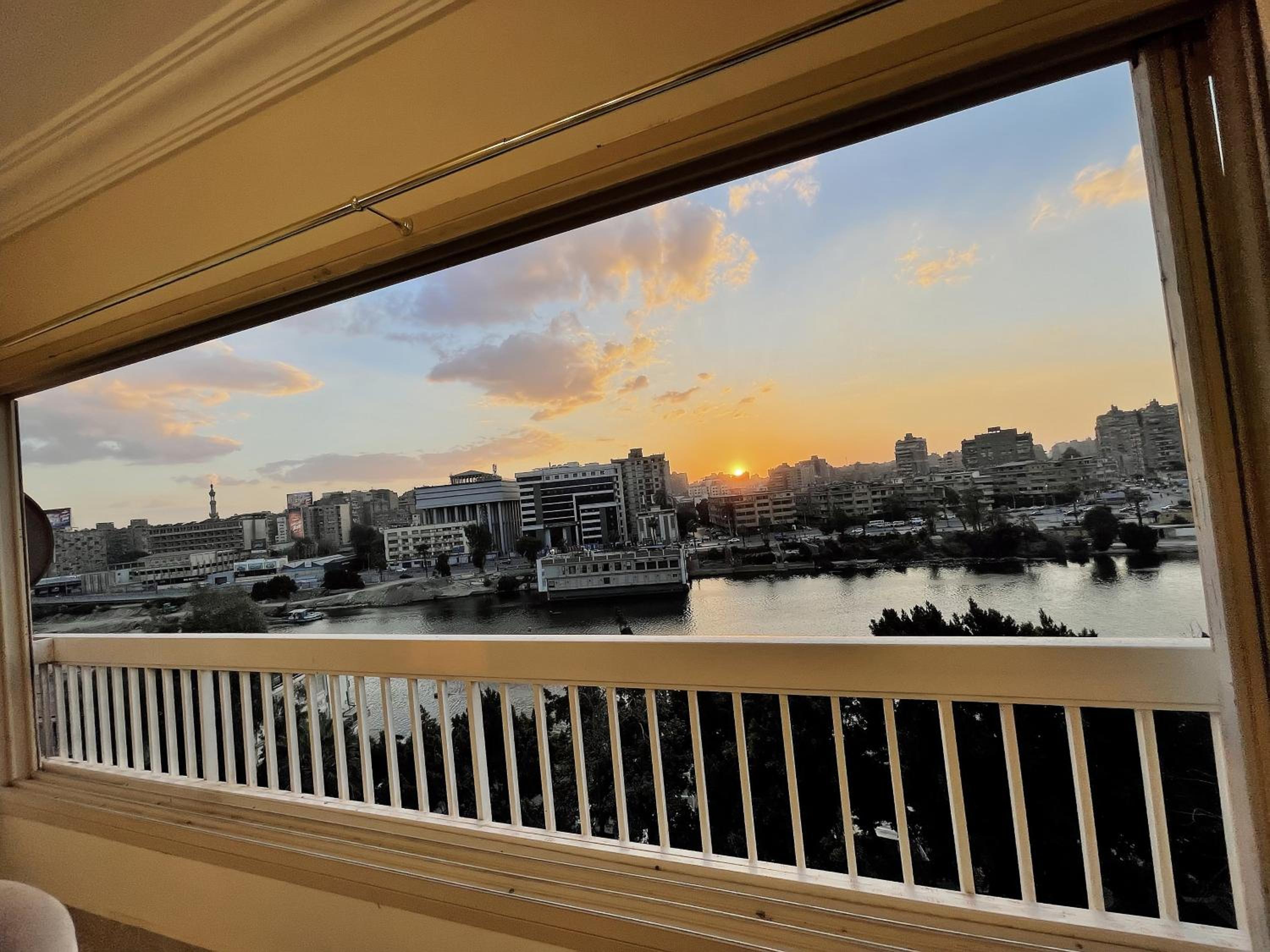 Nile view Zamalek Abuelfeda's Three bedrooms