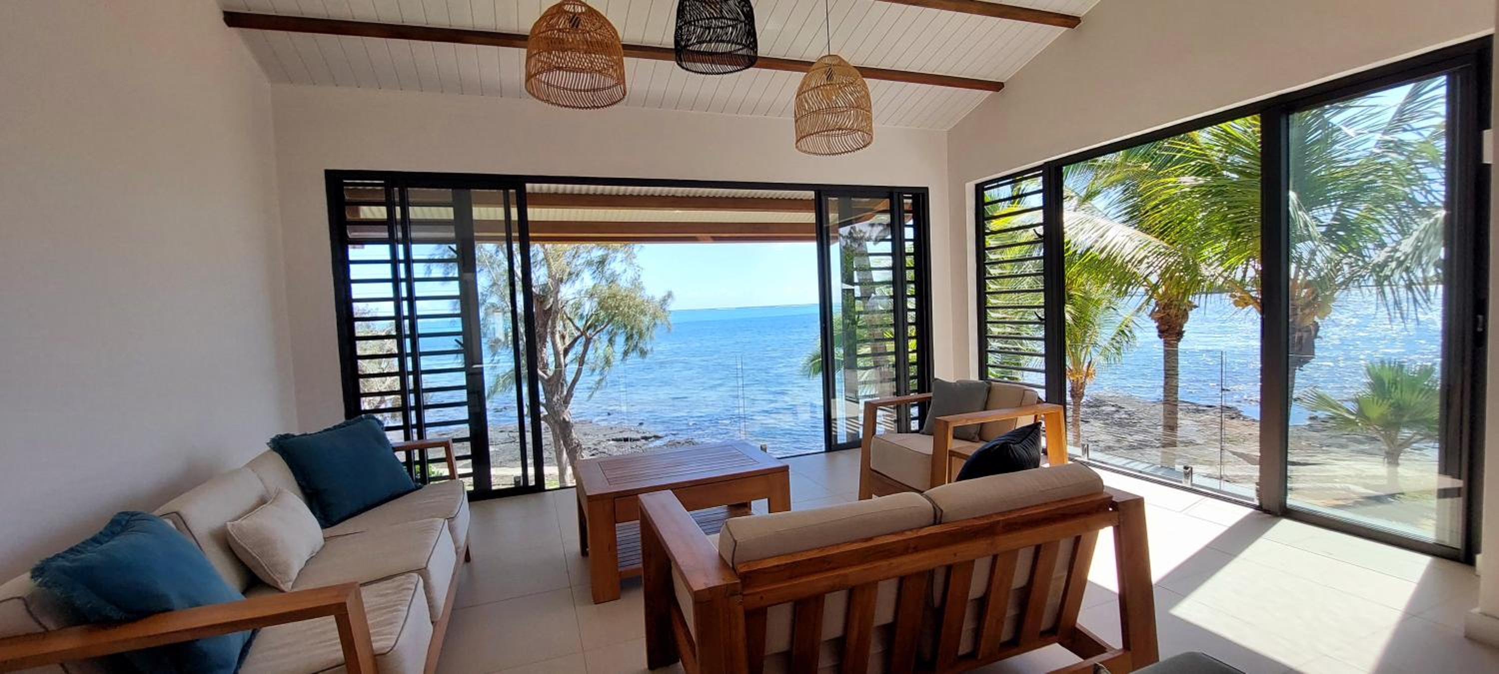 Canari Waterfront Villas