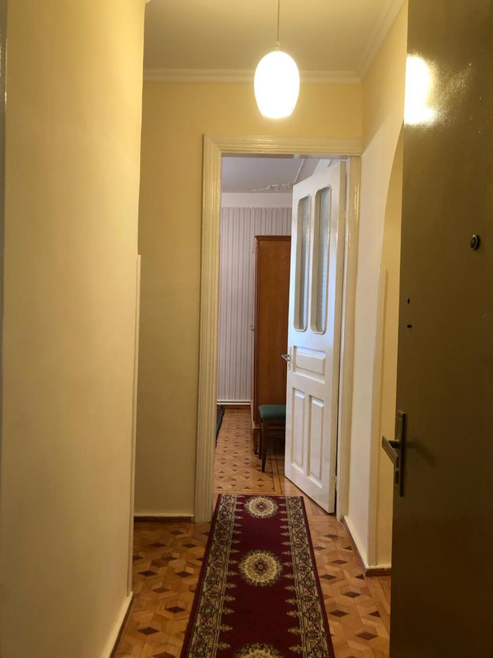 Naat's flat view 4