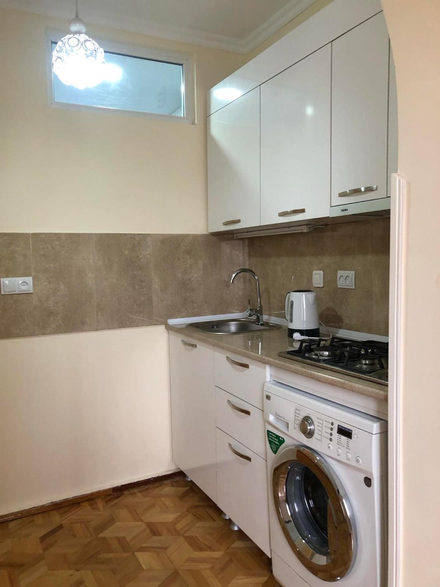 Naat's flat view 5