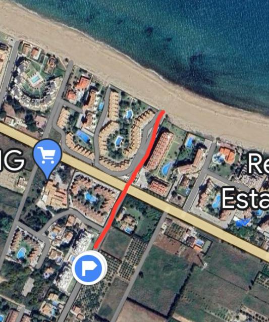 apartamento 4 personas, amplias terrazas y 2OO mt de la playa view 2