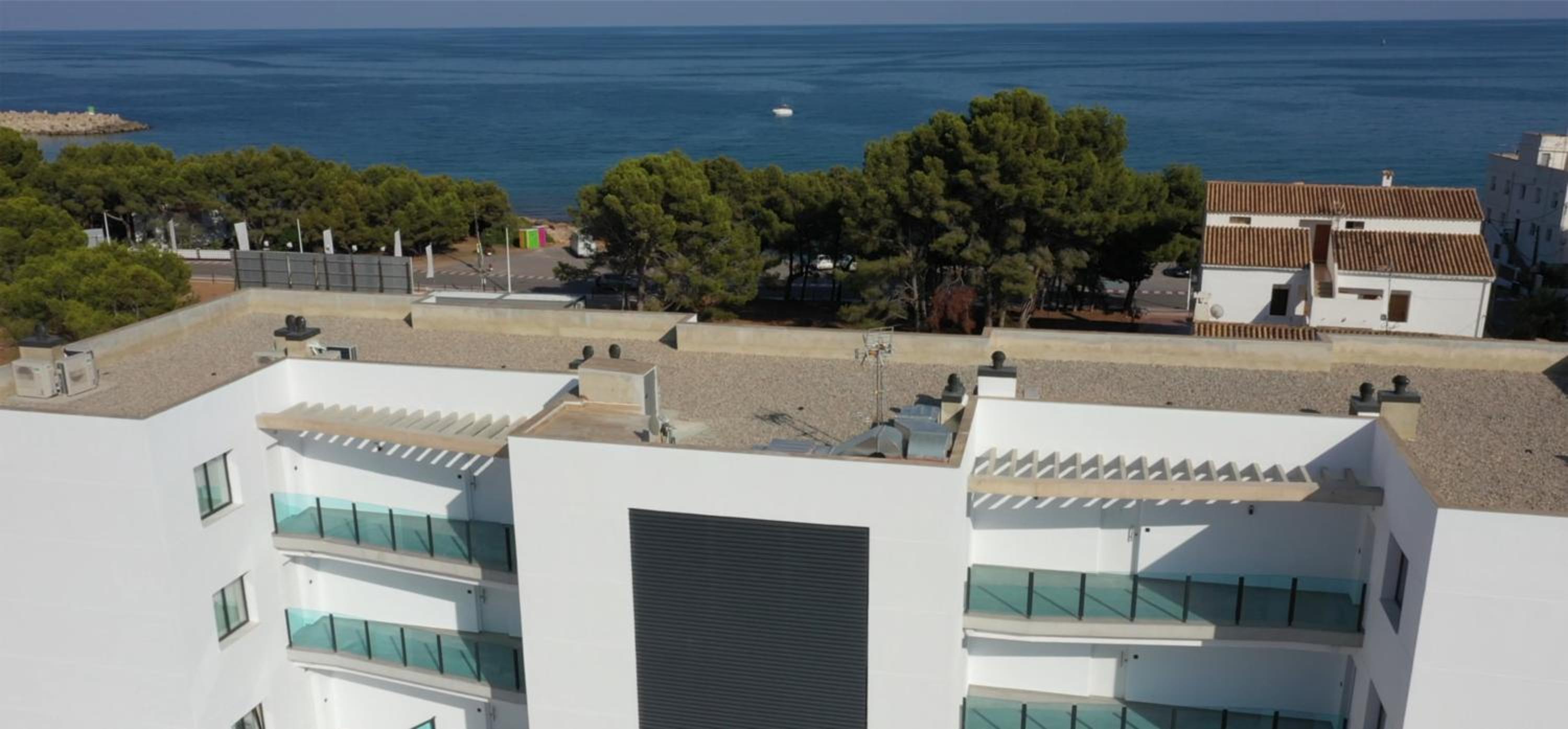 AZAHAR BEACH Red Apartments & Spa