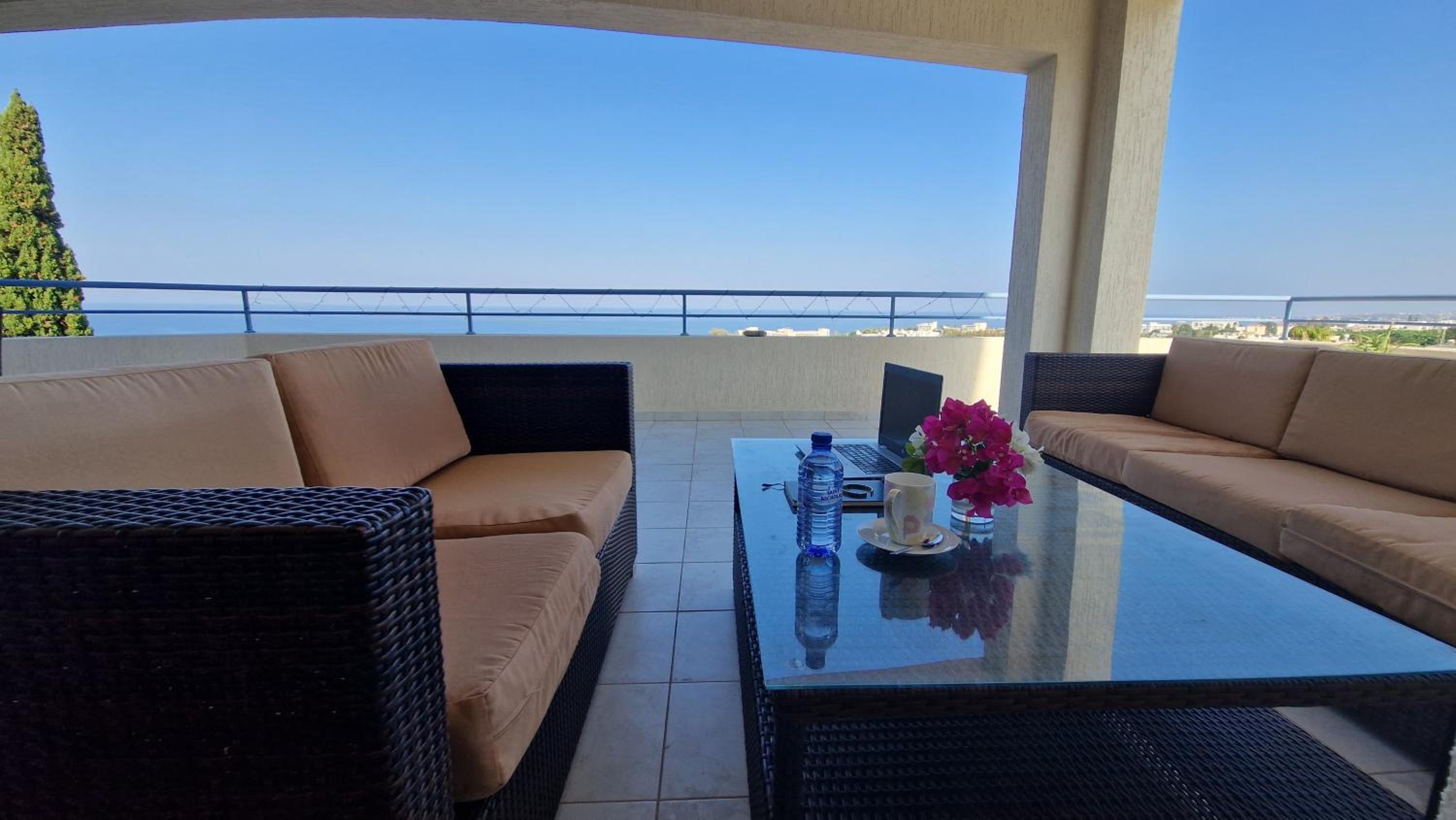 Romanson Seaview Apartment