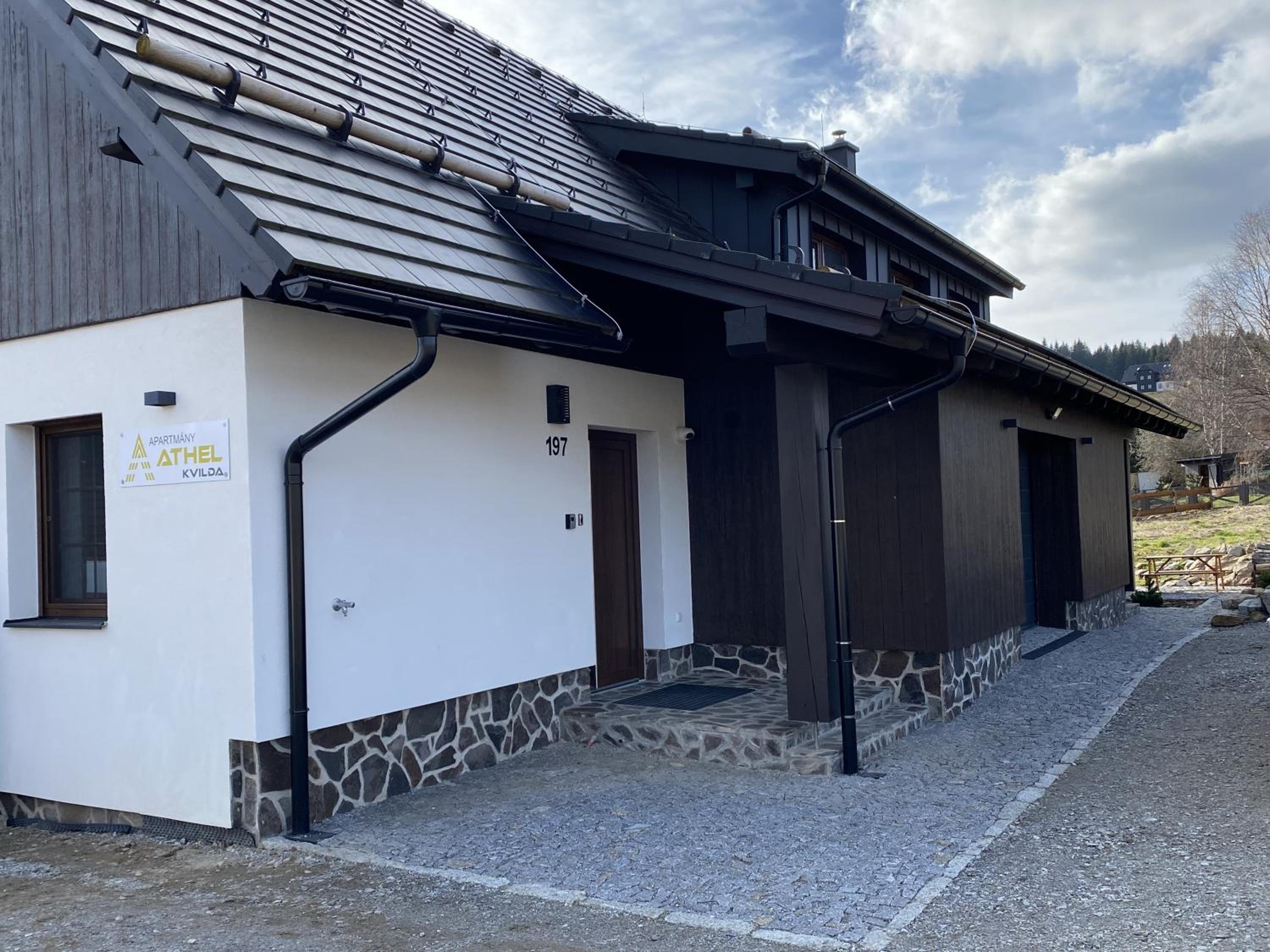 APARTMÁNY ATHEL KVILDA