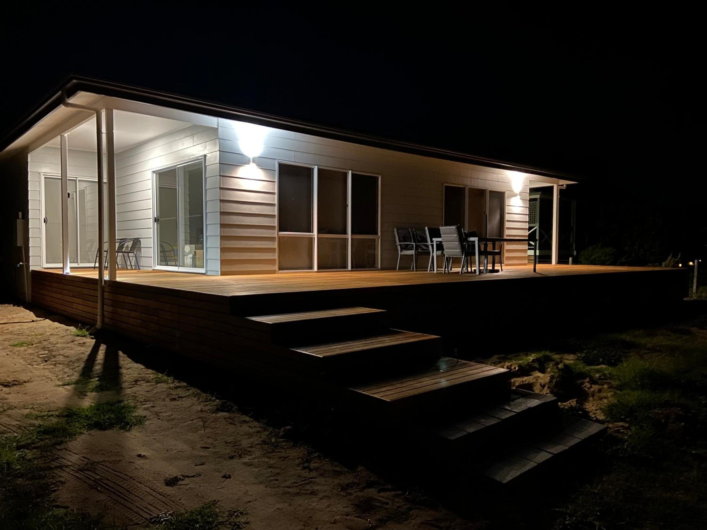 Banksia Lakeview Retreat
