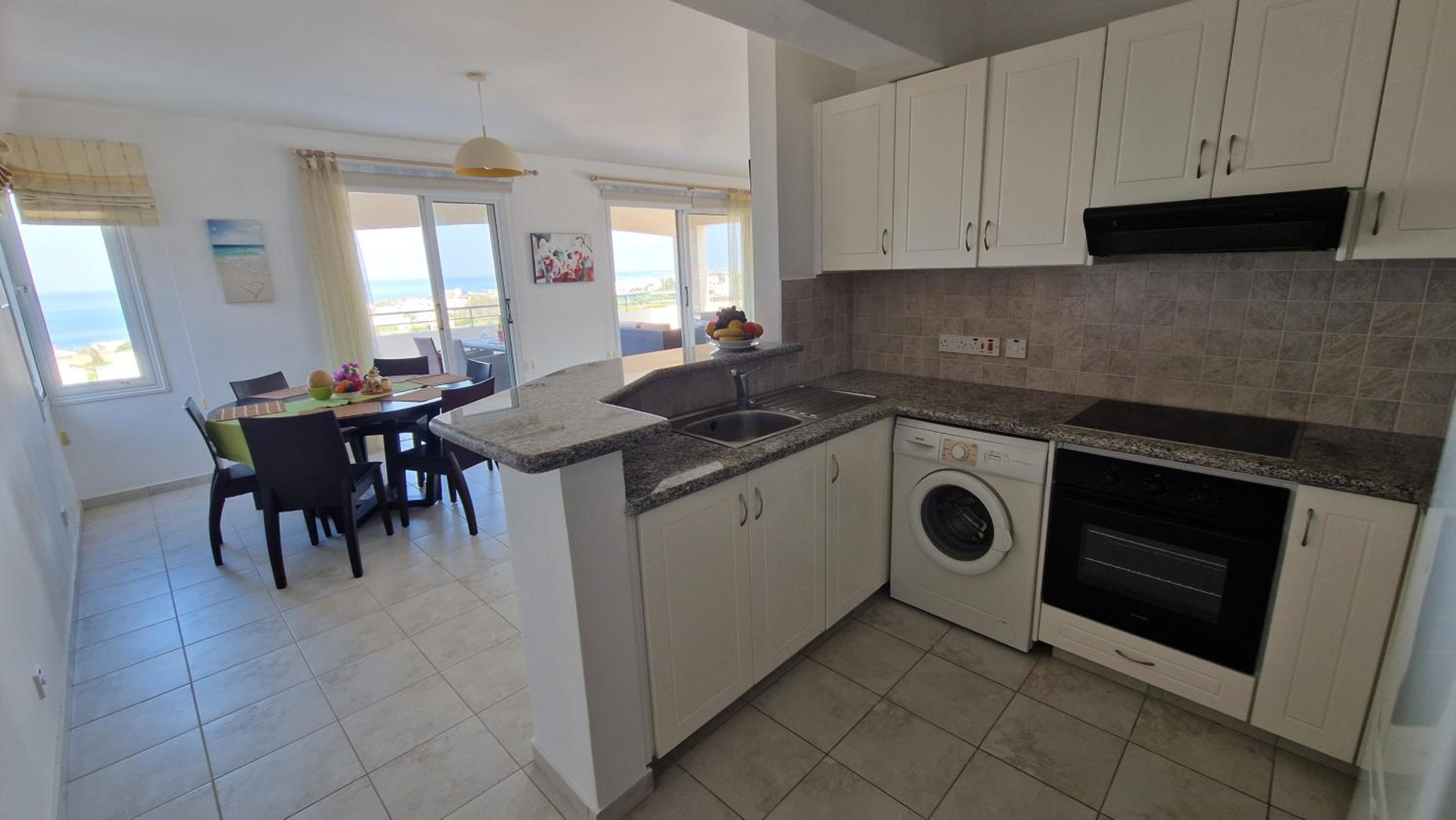 Romanson Seaview Apartment