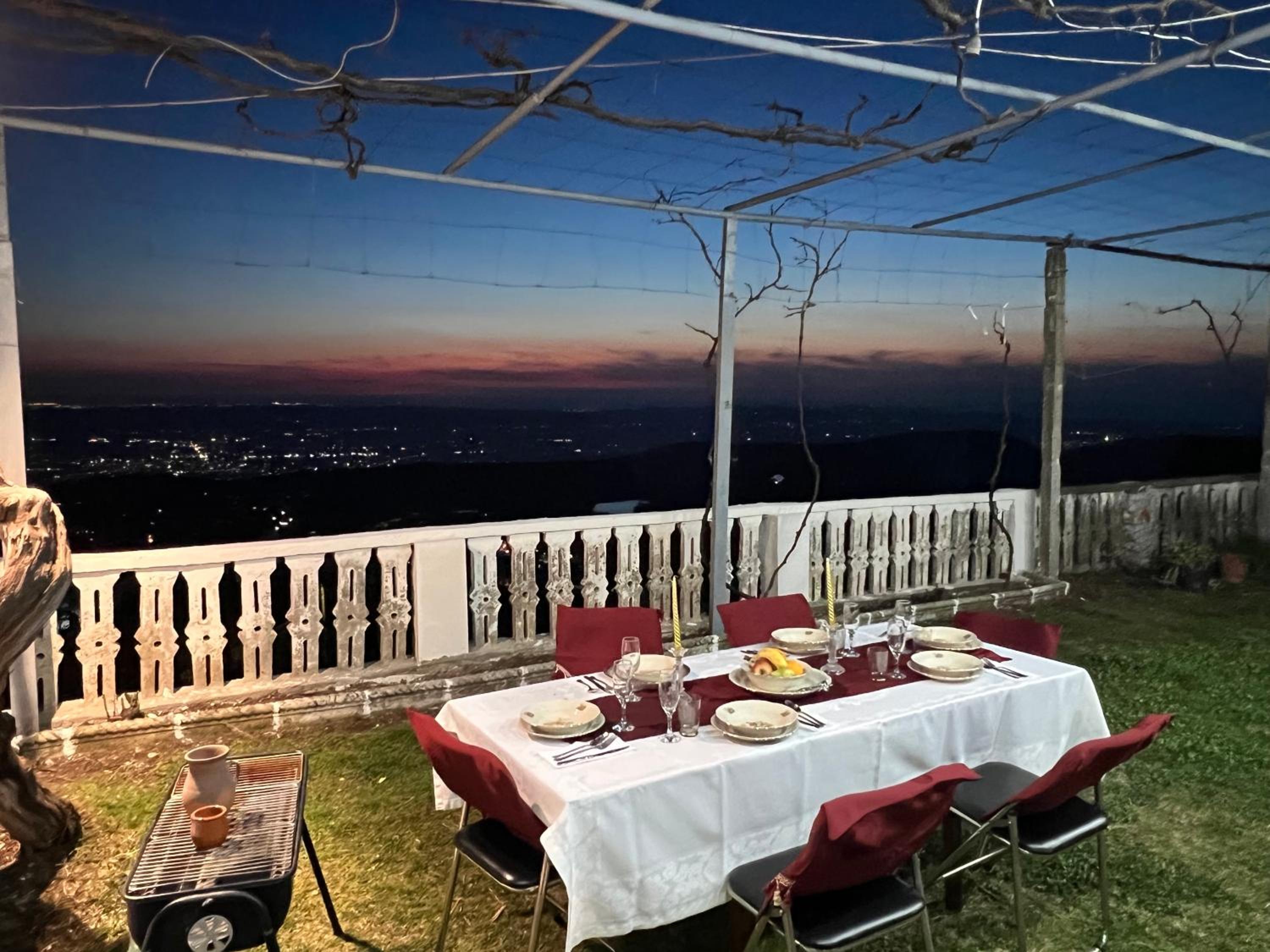 Garden Villa Guni